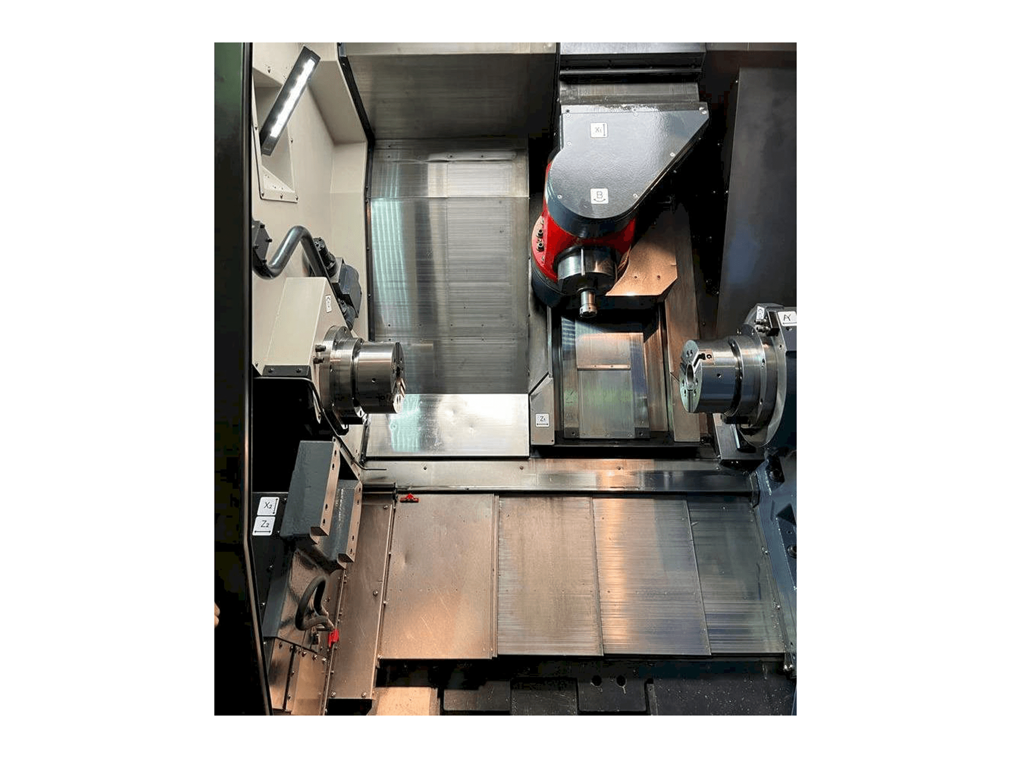 Masina DOOSAN MX2000S tööruum