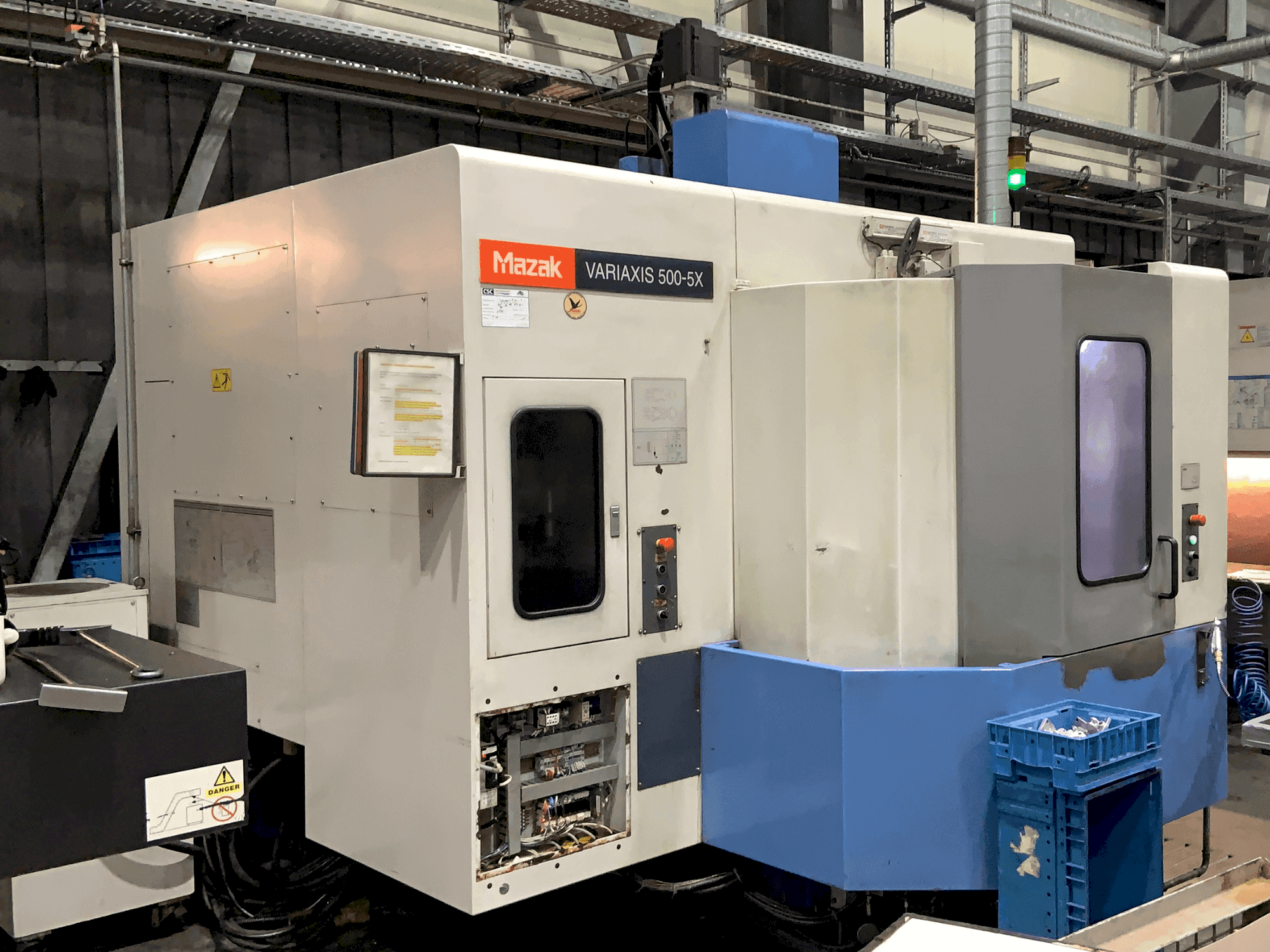 Masina Mazak VARIAXIS 500 5X eestvaade