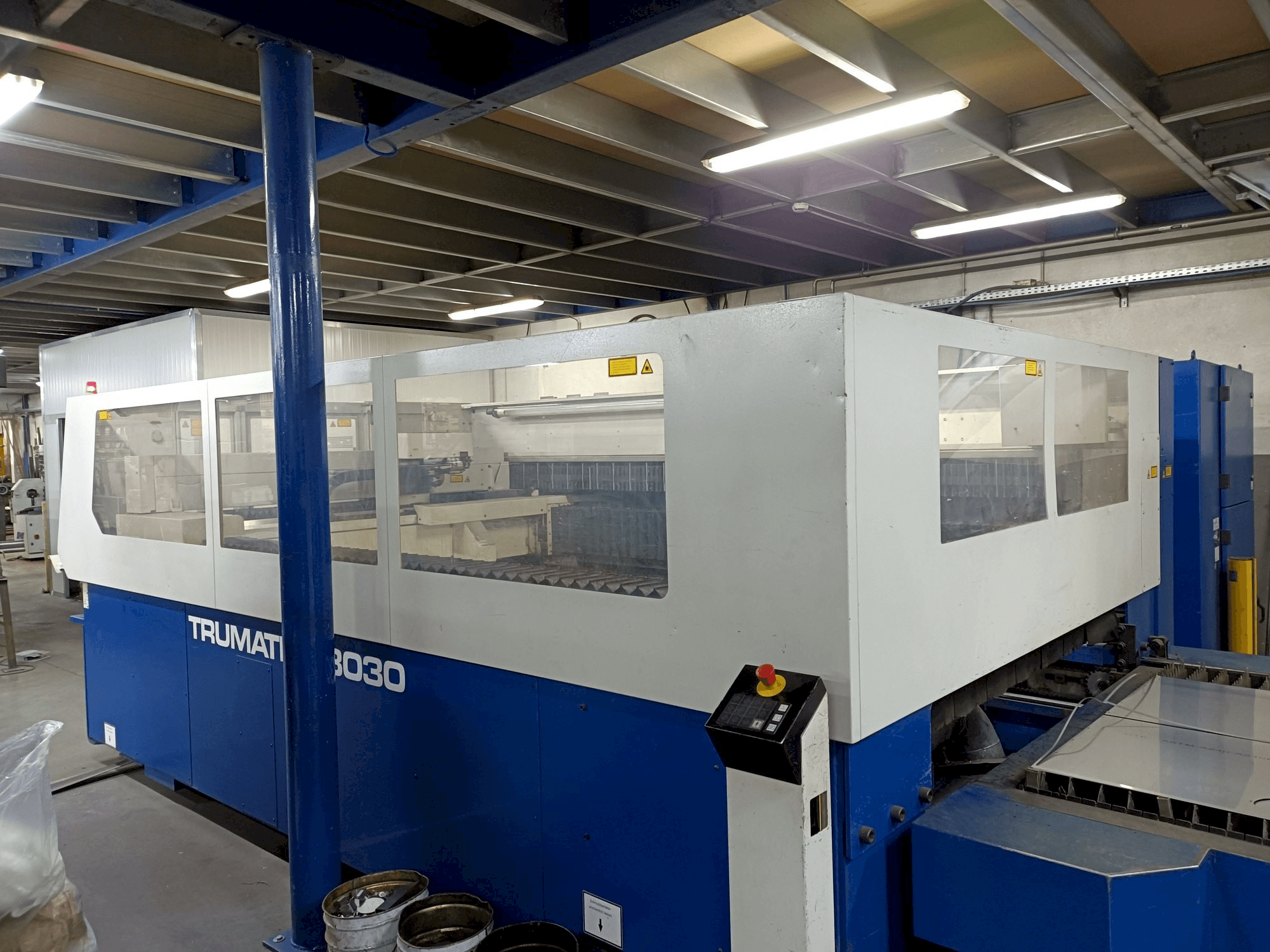 Masina Trumpf Trumatic L3030 eestvaade
