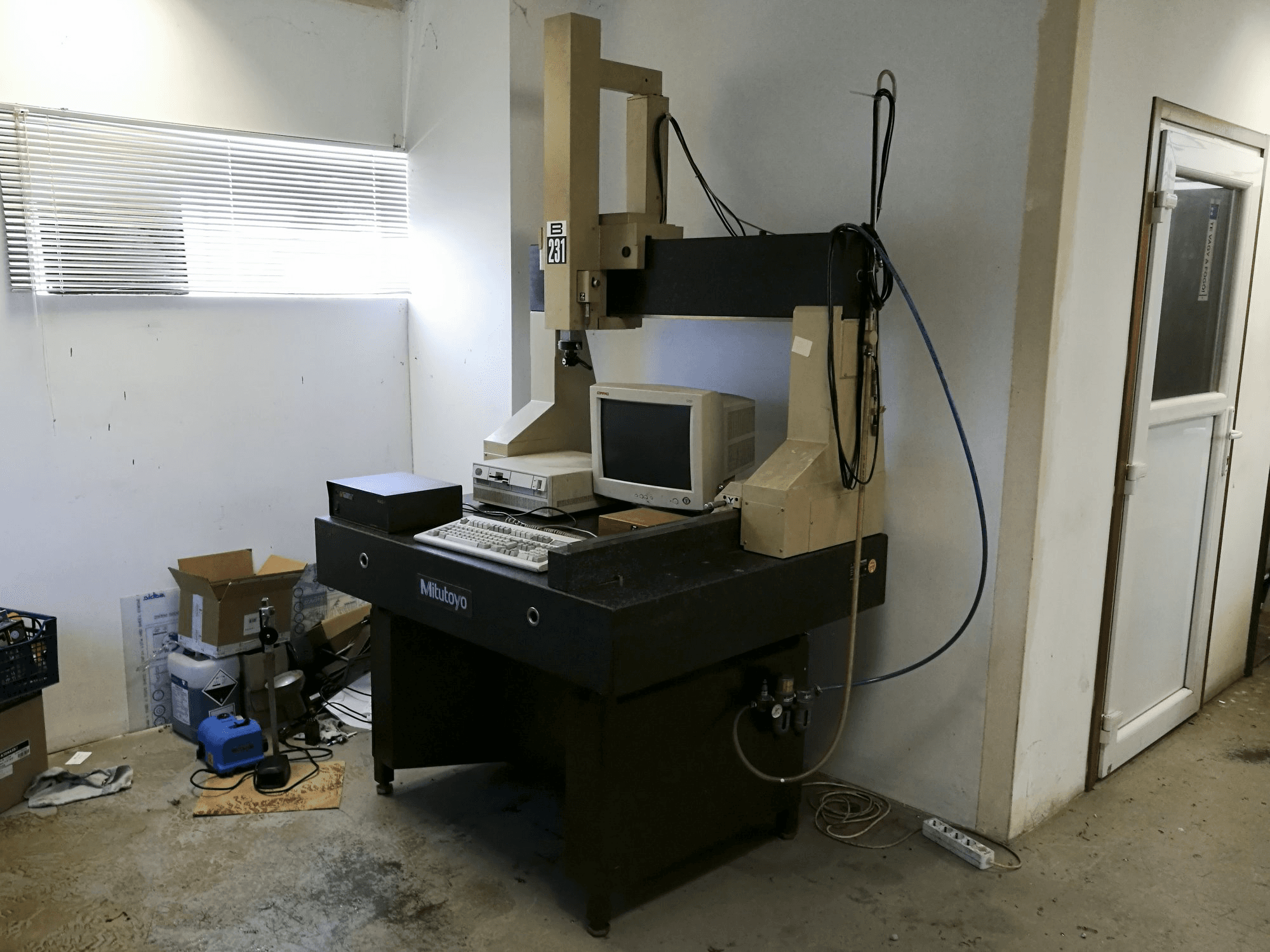 Masinavaade Mitutoyo B-231 paremalt