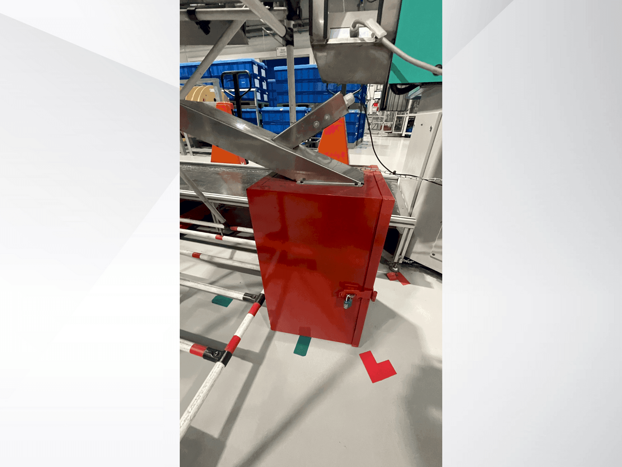 Masina Arburg Allrounder 1500 T 2000-400 eestvaade