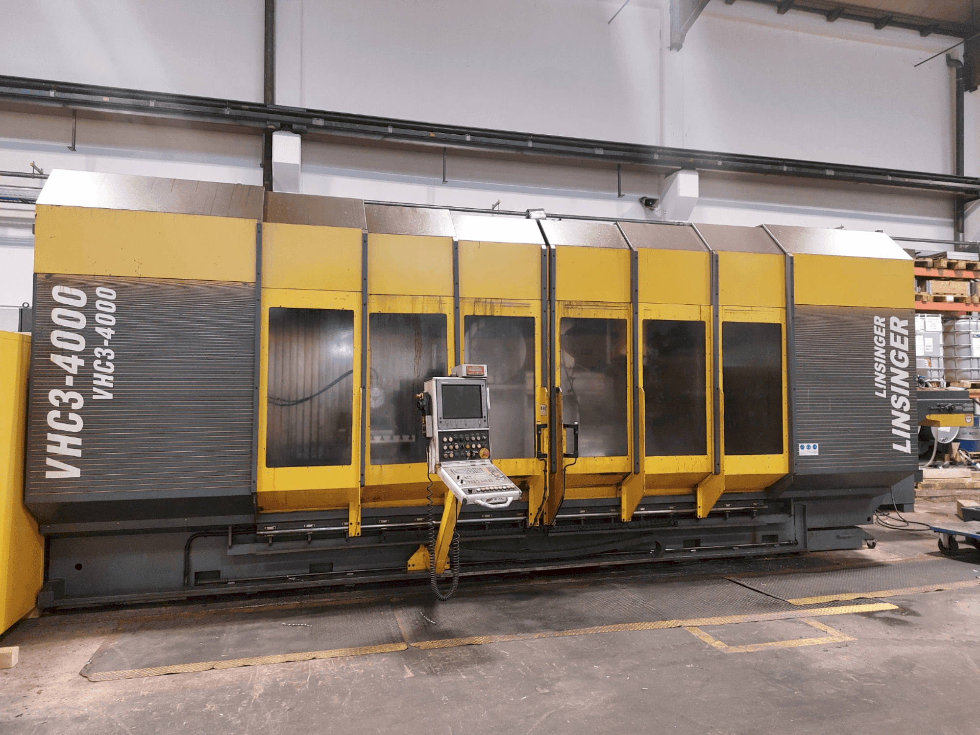 Masina AXA VHC 3-4000 M/2E eestvaade