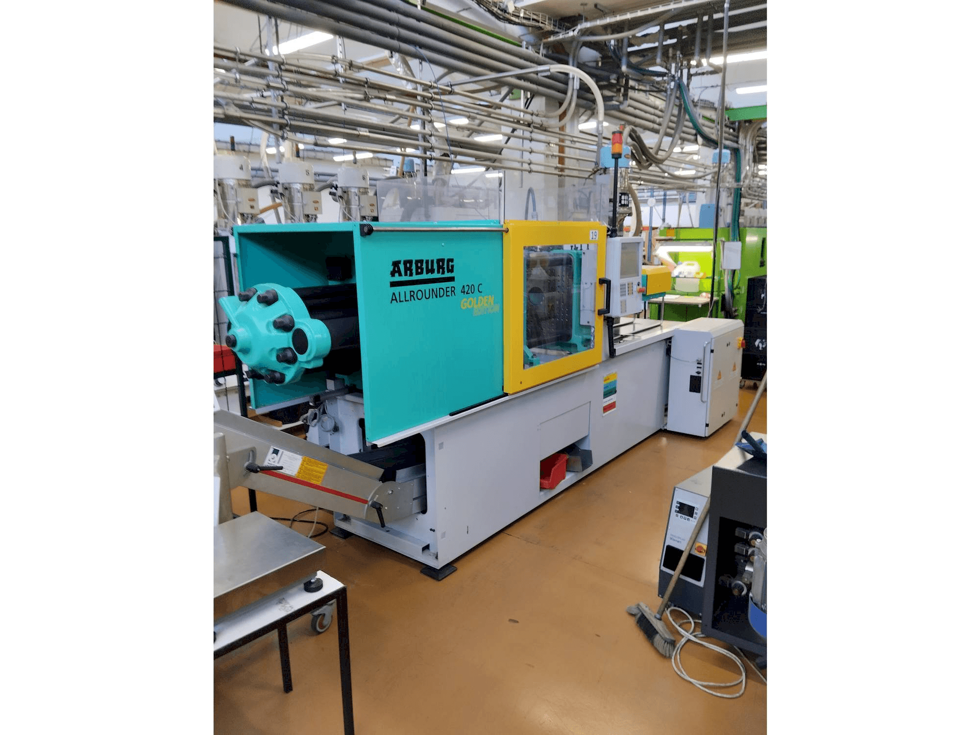 Masina Arburg Allrounder 420 C 1000-290 eestvaade