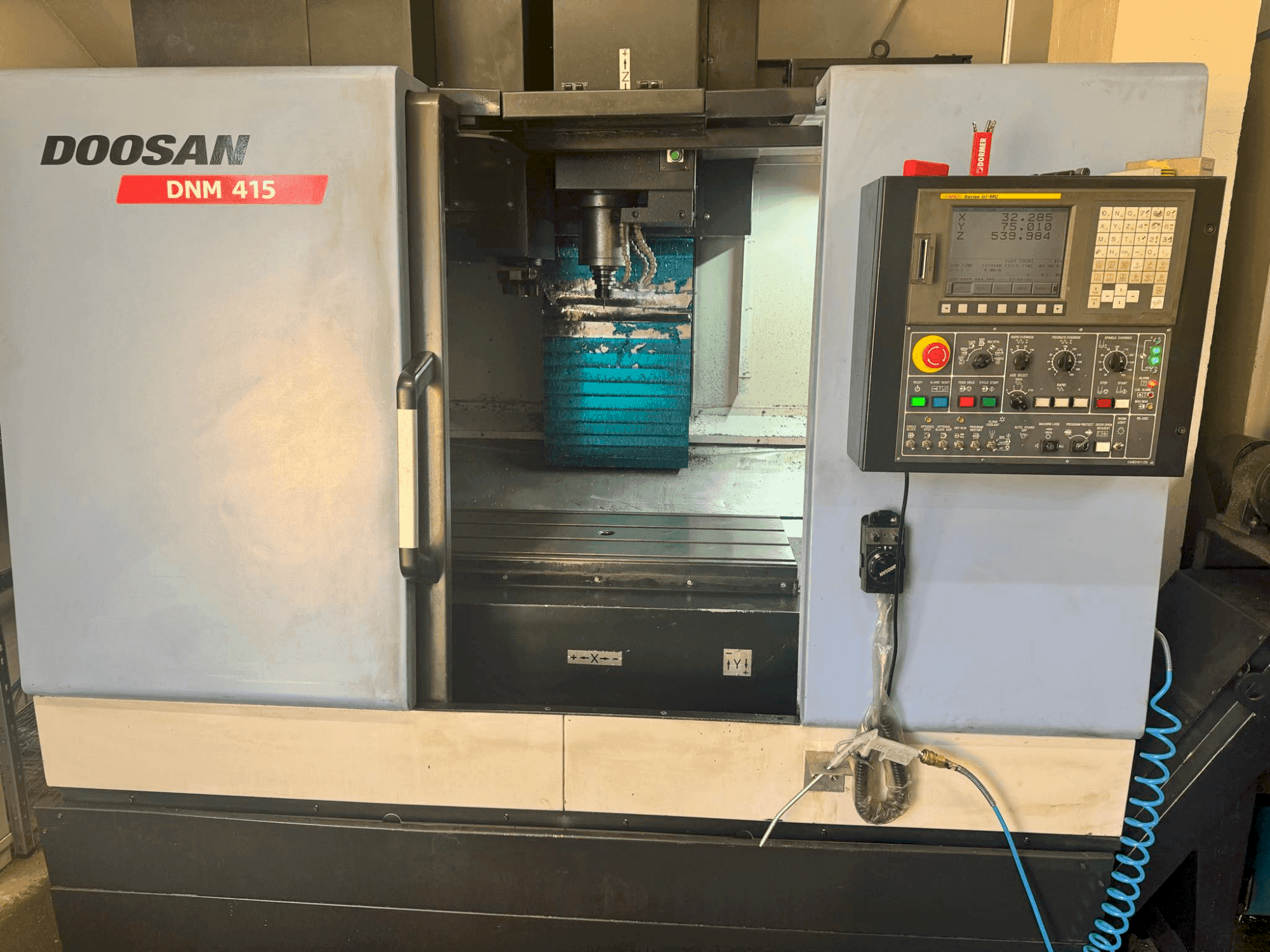 Masina DOOSAN DNM 415 eestvaade