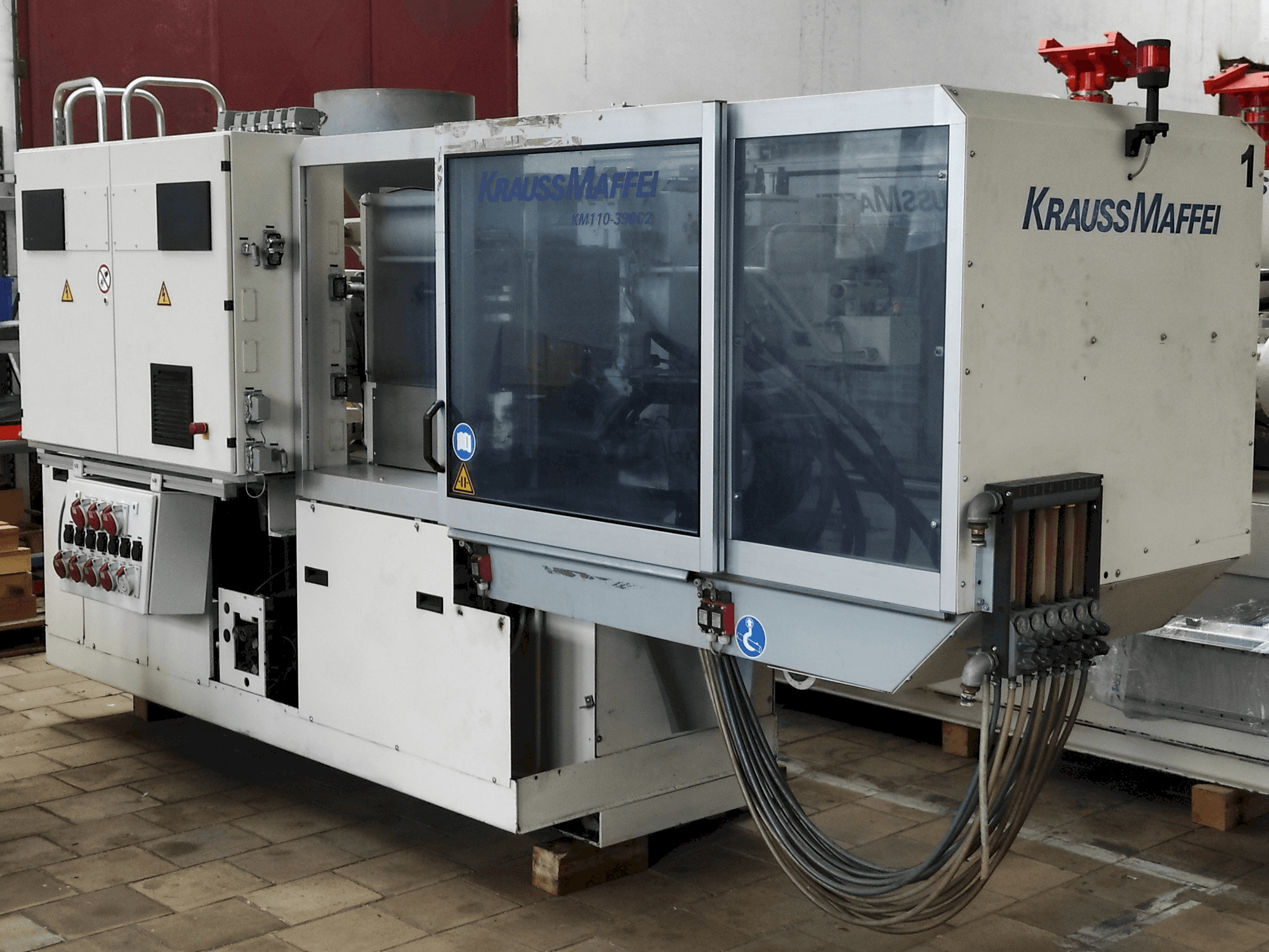 Masina Krauss Maffei 110 - 390 C2 eestvaade