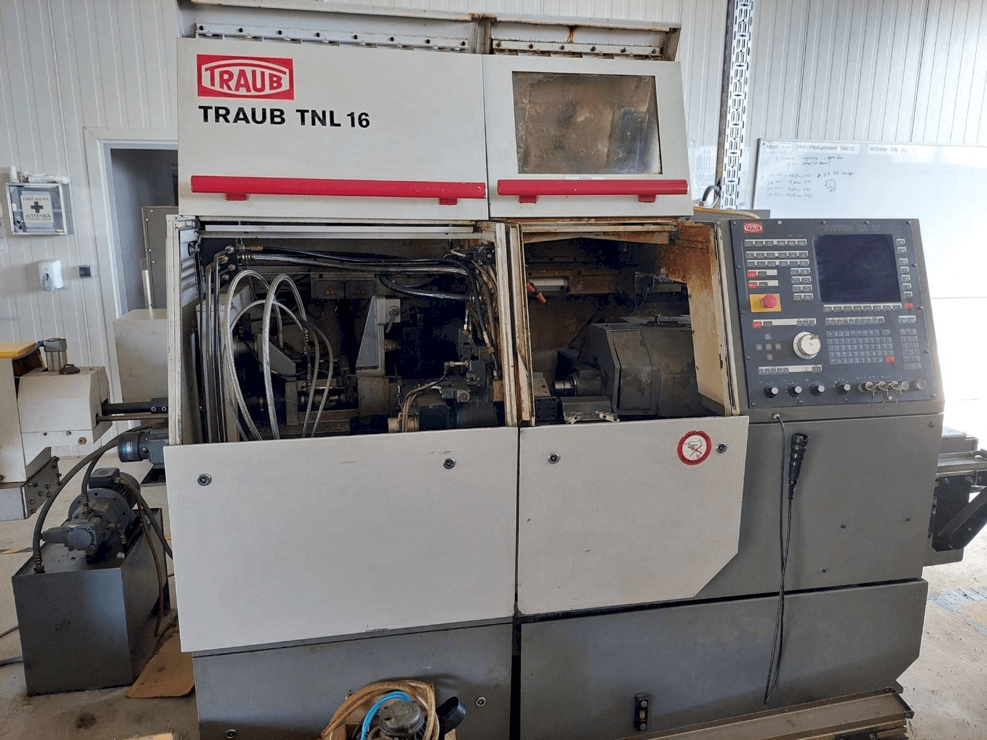 Masina TRAUB TNL16G-TX8F eestvaade
