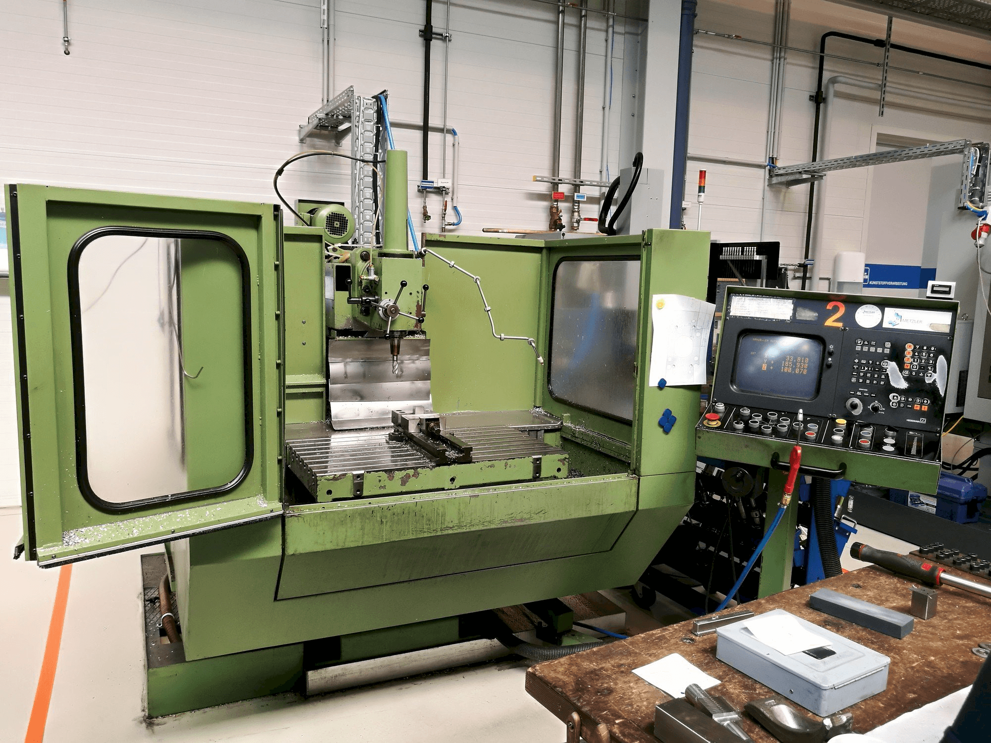 Masina MIKRON WF 31 eestvaade