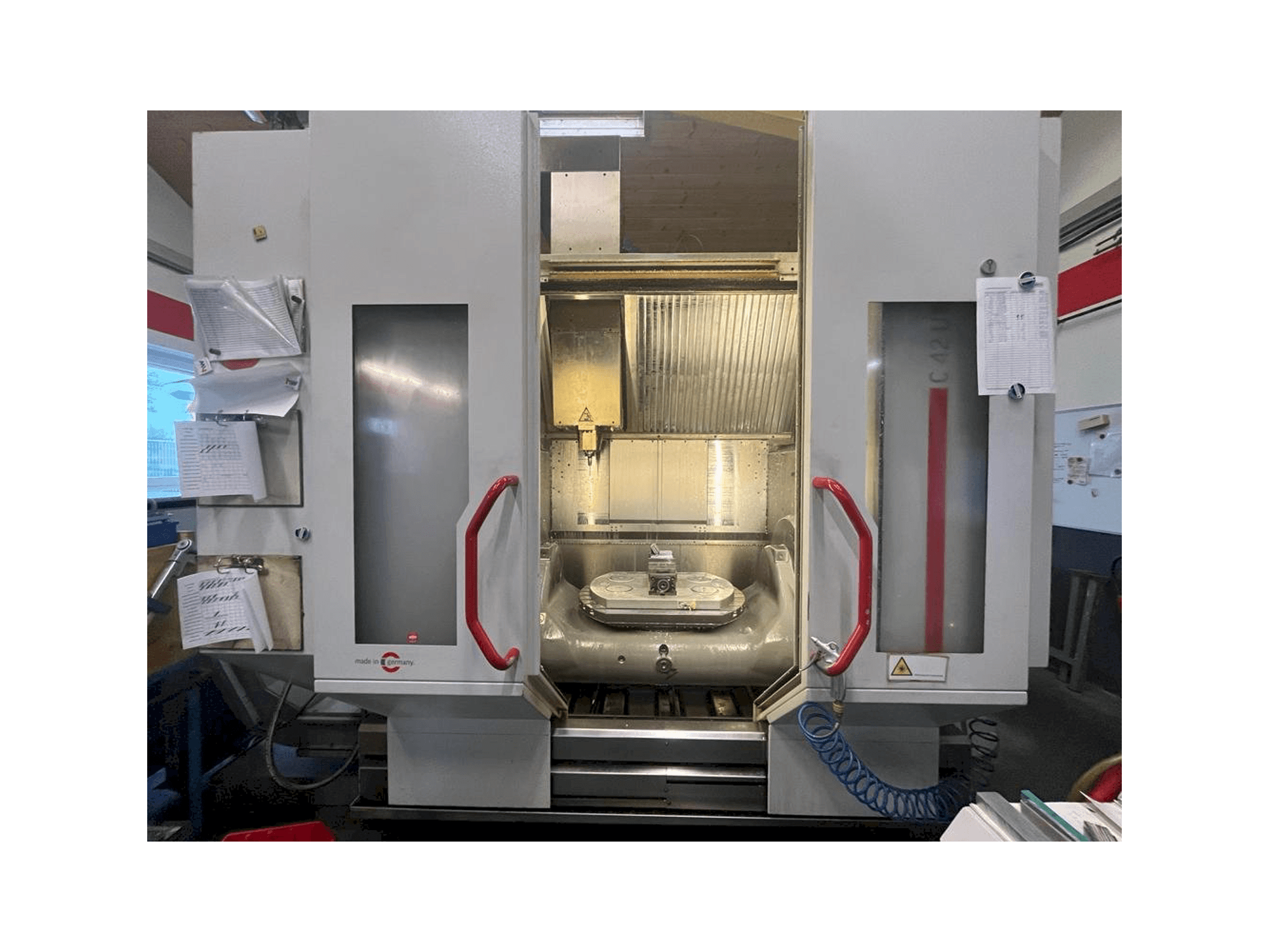 Masina HERMLE C42 U eestvaade