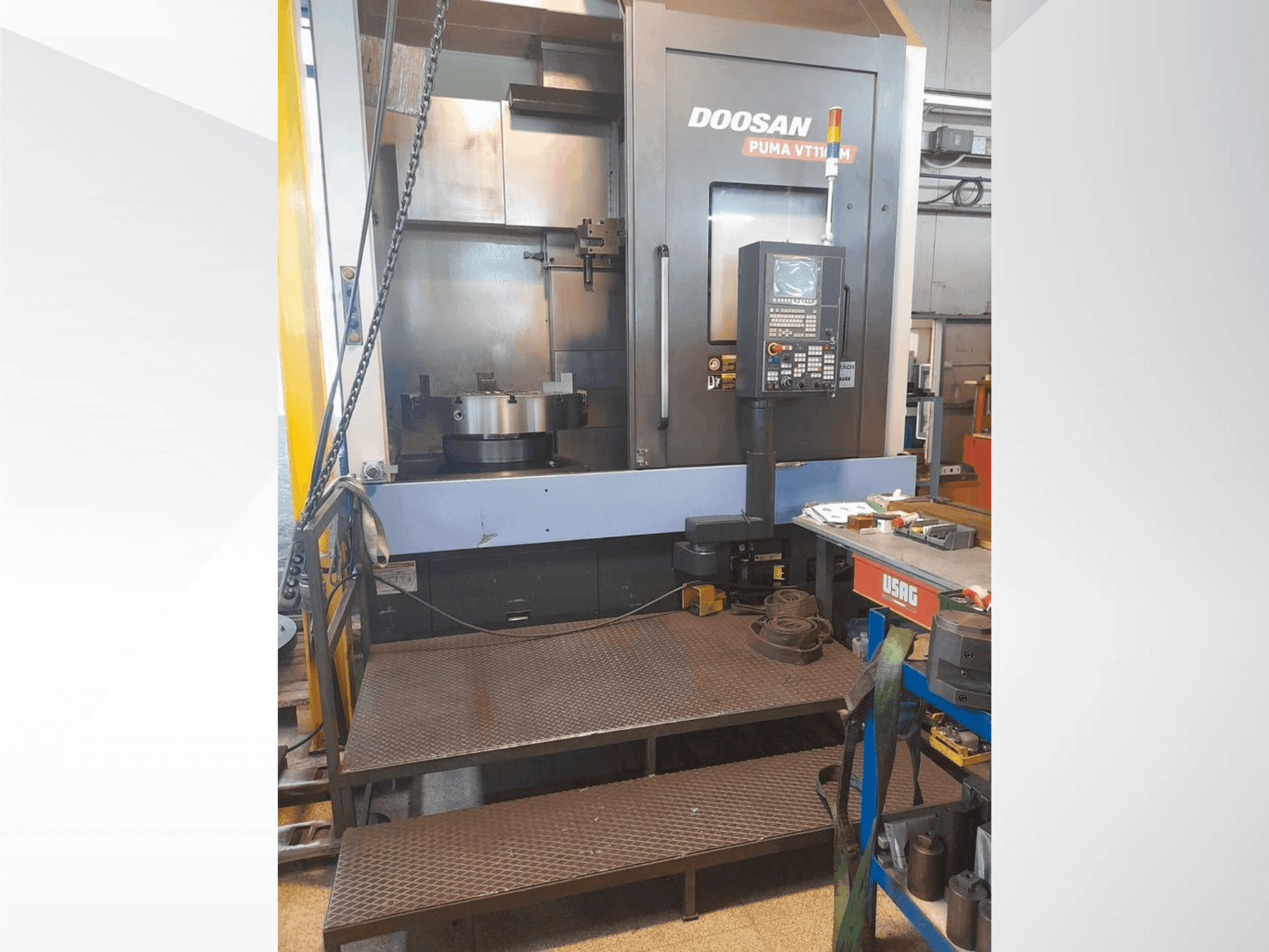 Masina DOOSAN VT1100M eestvaade