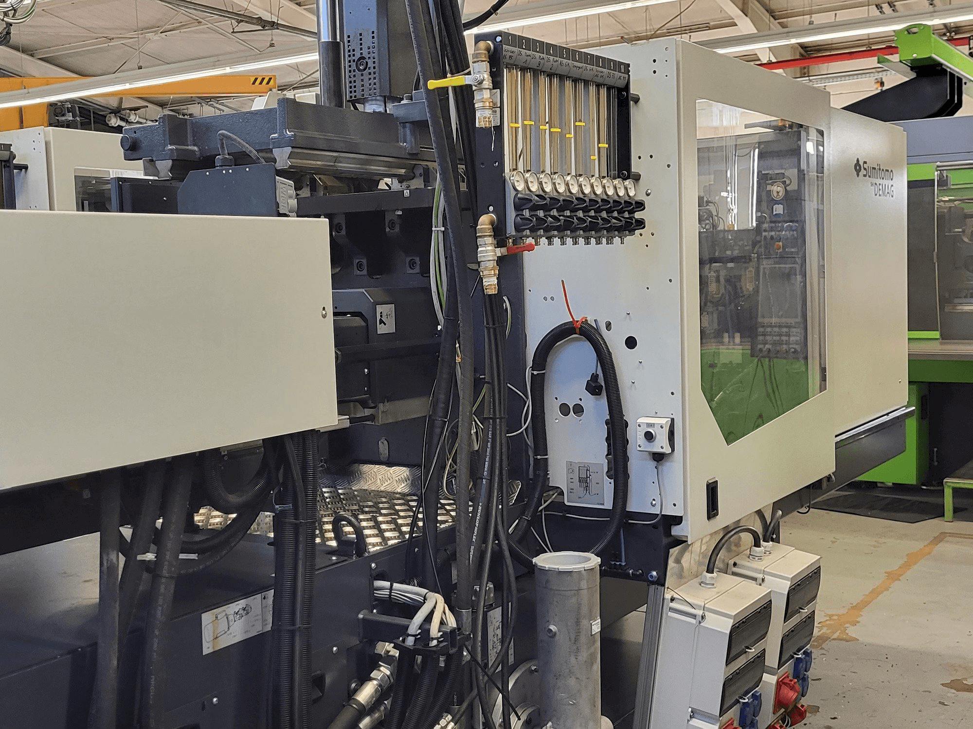 Masina Sumitomo SHI DEMAG Systec Multi 120/470-200h/80V vasaku külje vaade