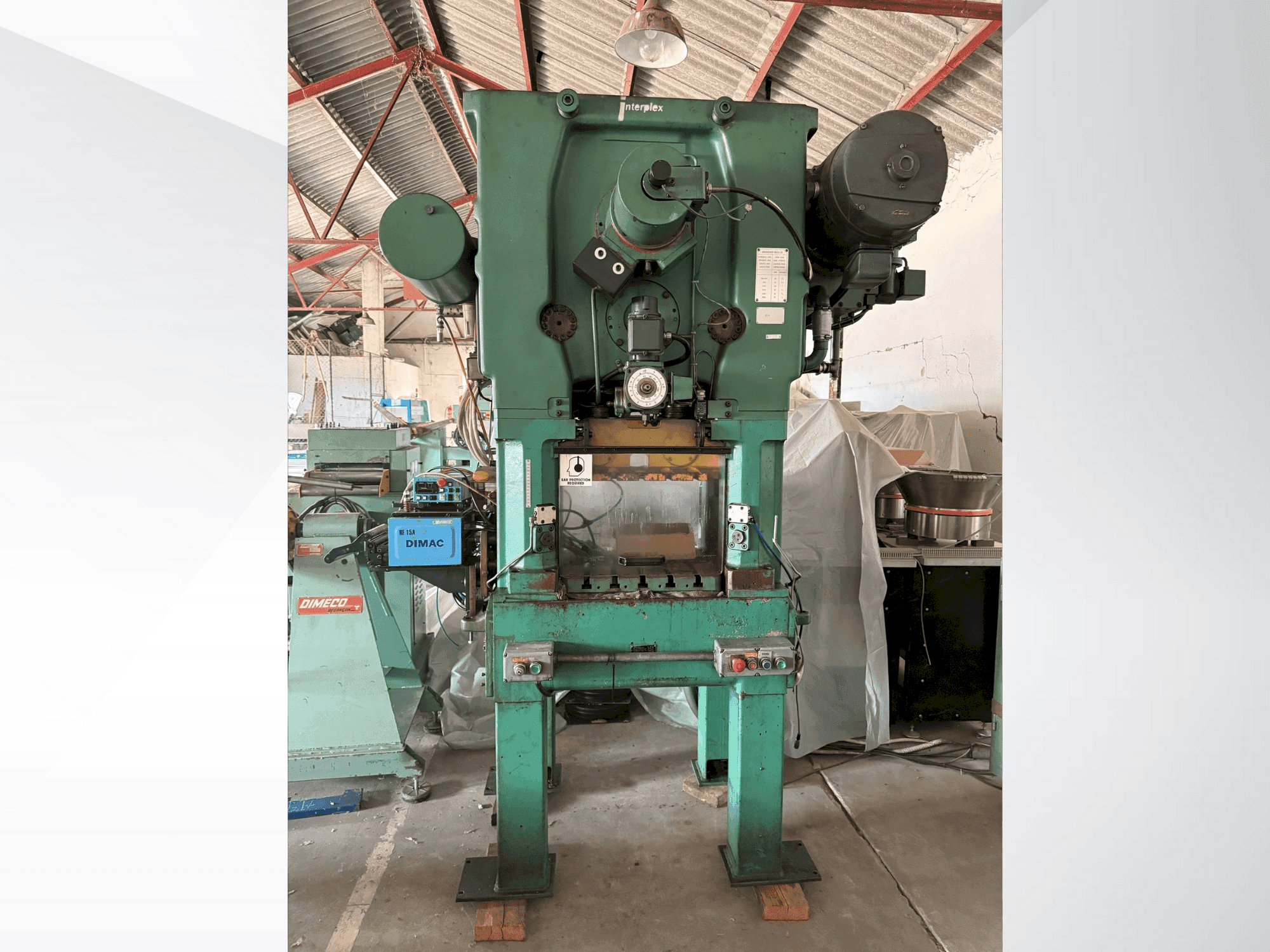 Masina BRUDERER BSTA 25 eestvaade