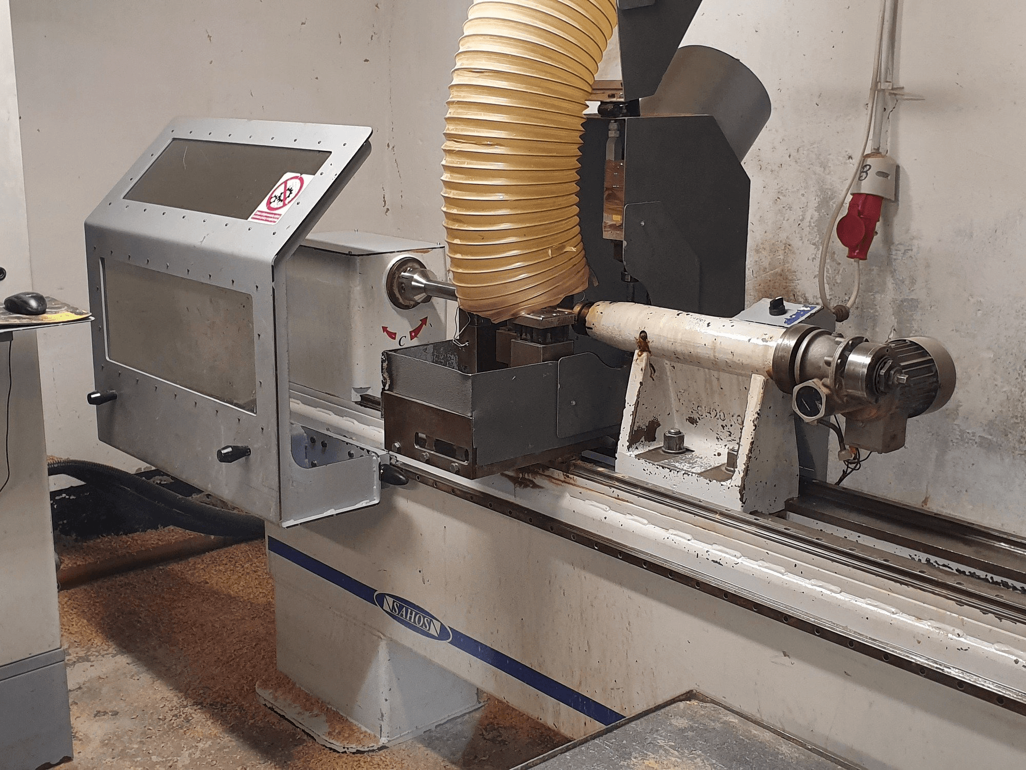 Masina Sahos GALAXY SH1800 CNC eestvaade