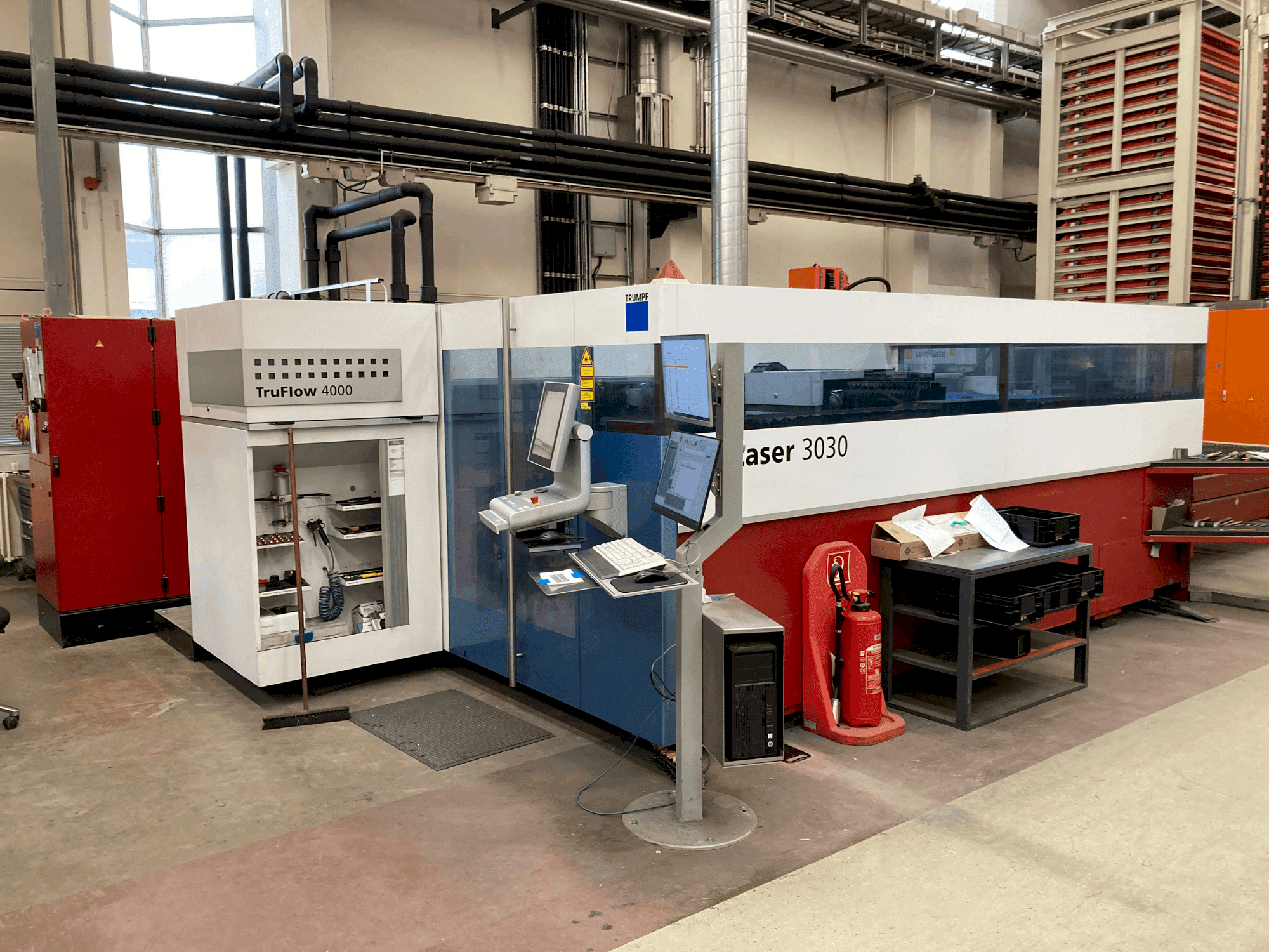 Masina TRUMPF TruLaser 3030 eestvaade