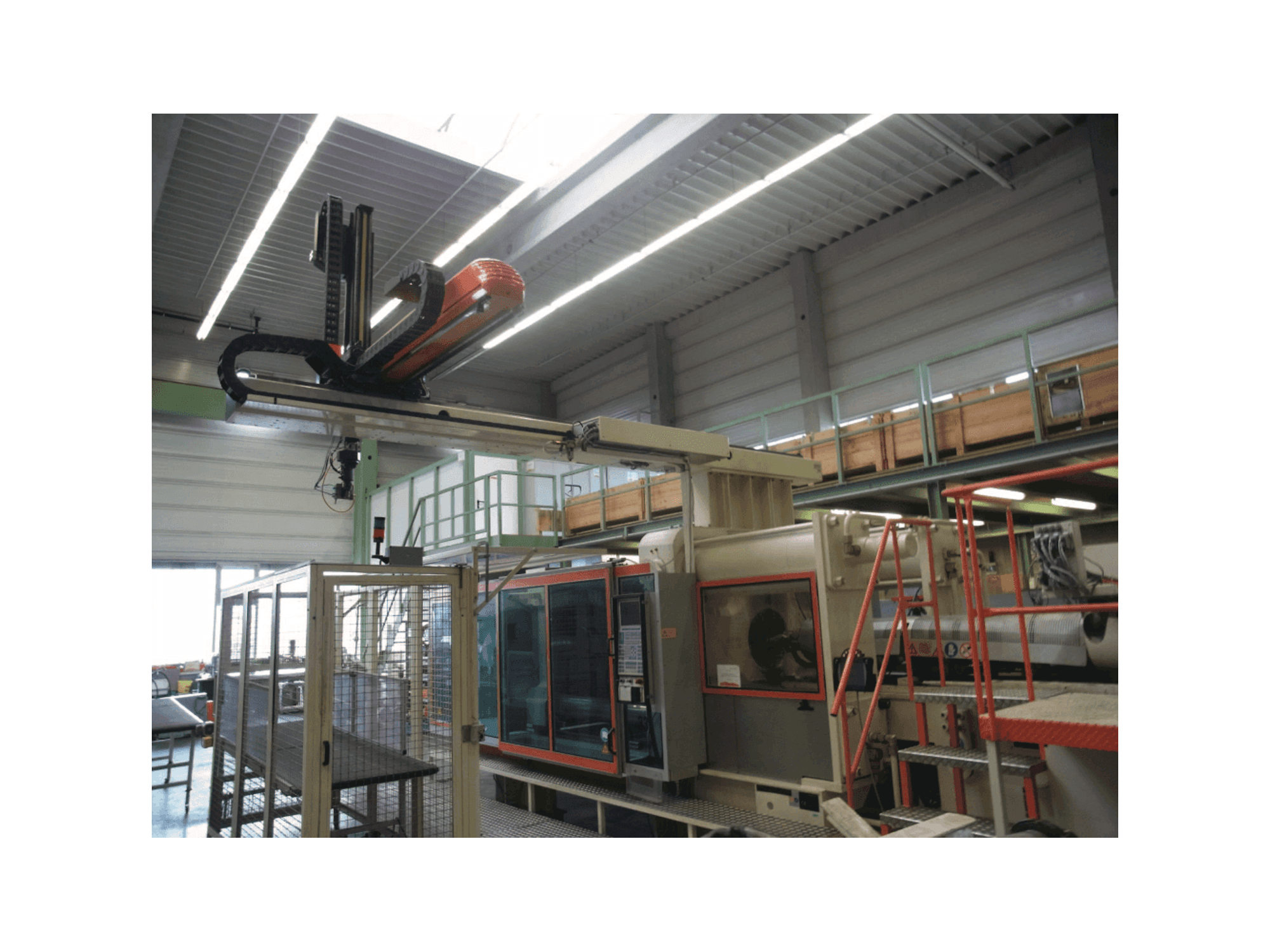 Masina Krauss Maffei 650-6100 CM eestvaade