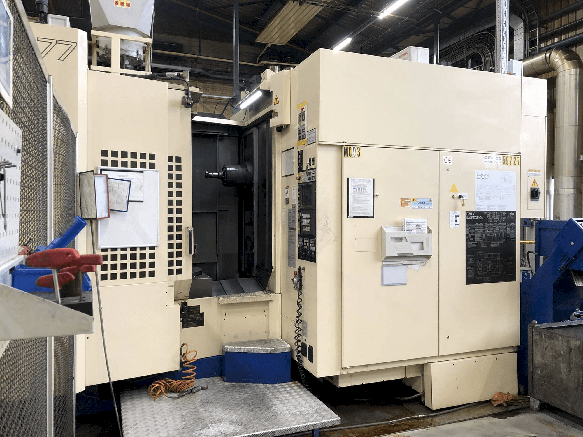 Masina Makino A77 eestvaade