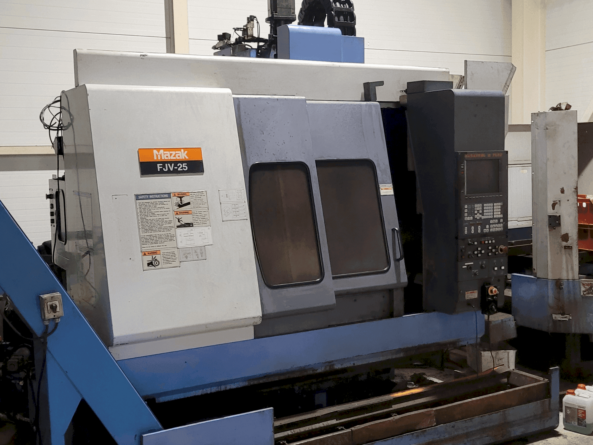 Masina Mazak FJV-25 eestvaade