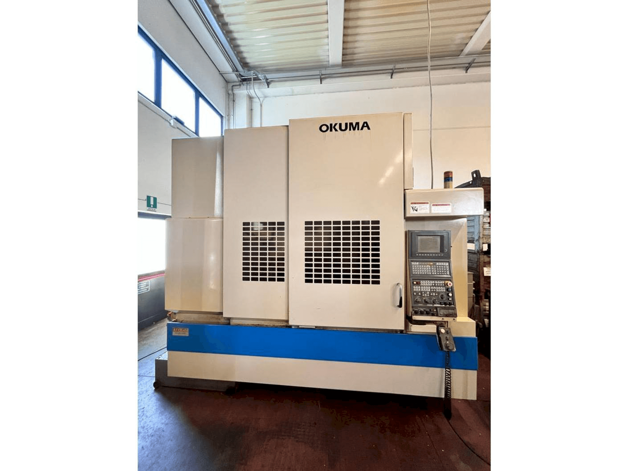 Masina Okuma MX55 VA eestvaade