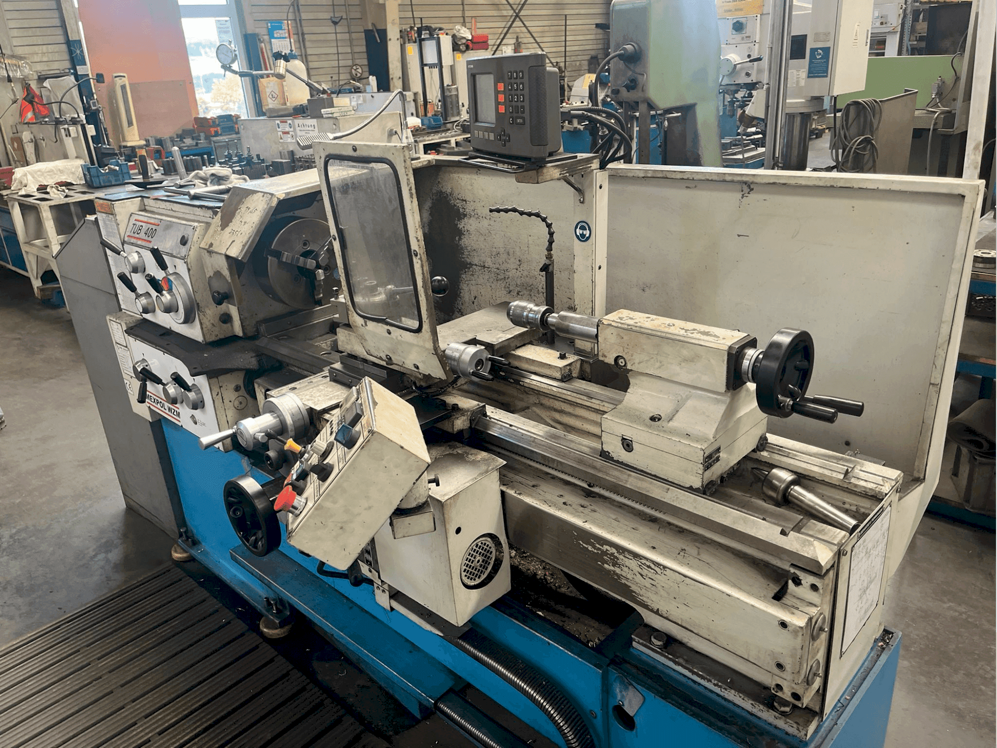 Masina MEXPOL WZM TUB 400 eestvaade