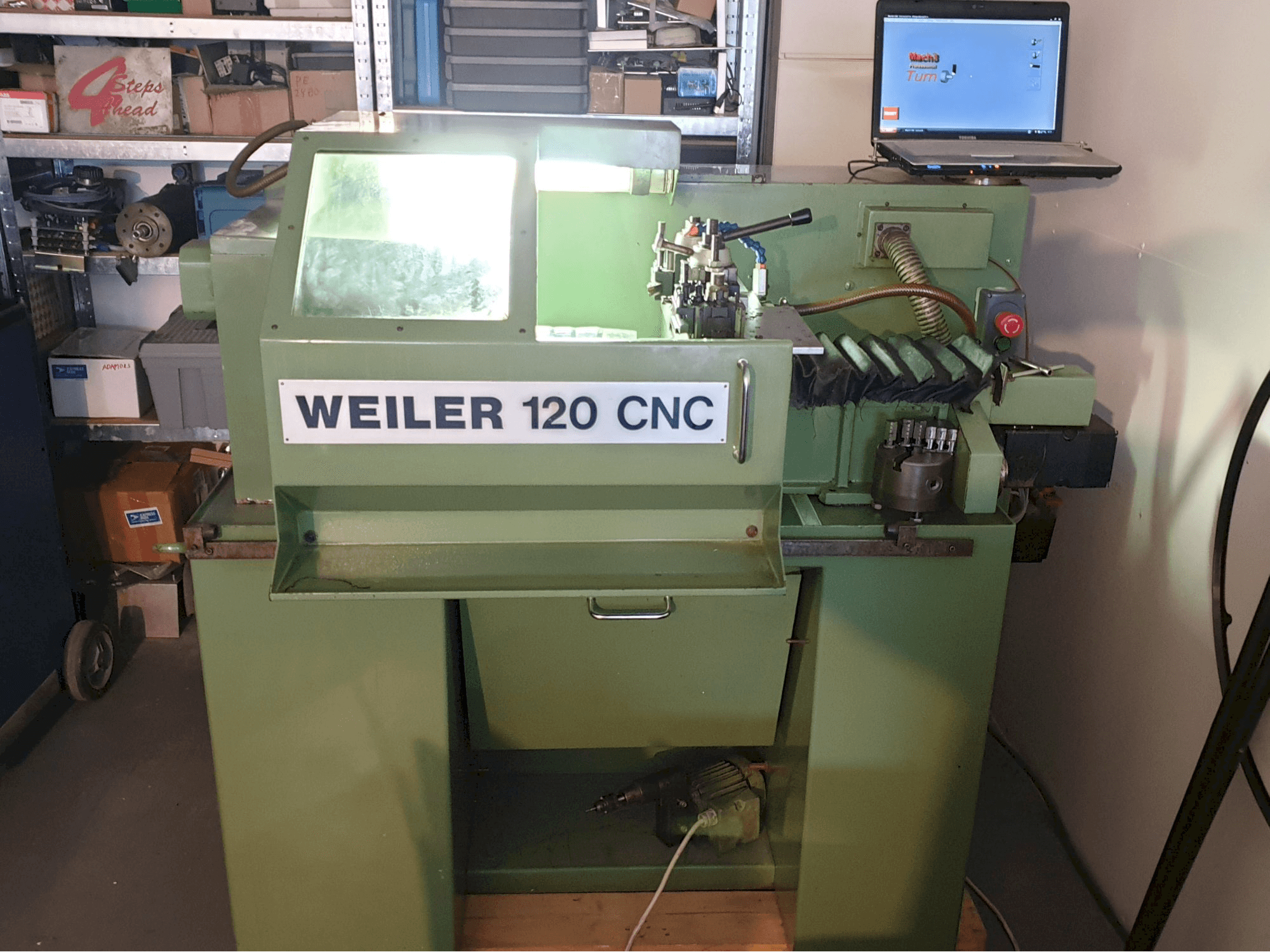 Masina Weiler 120 CNC eestvaade
