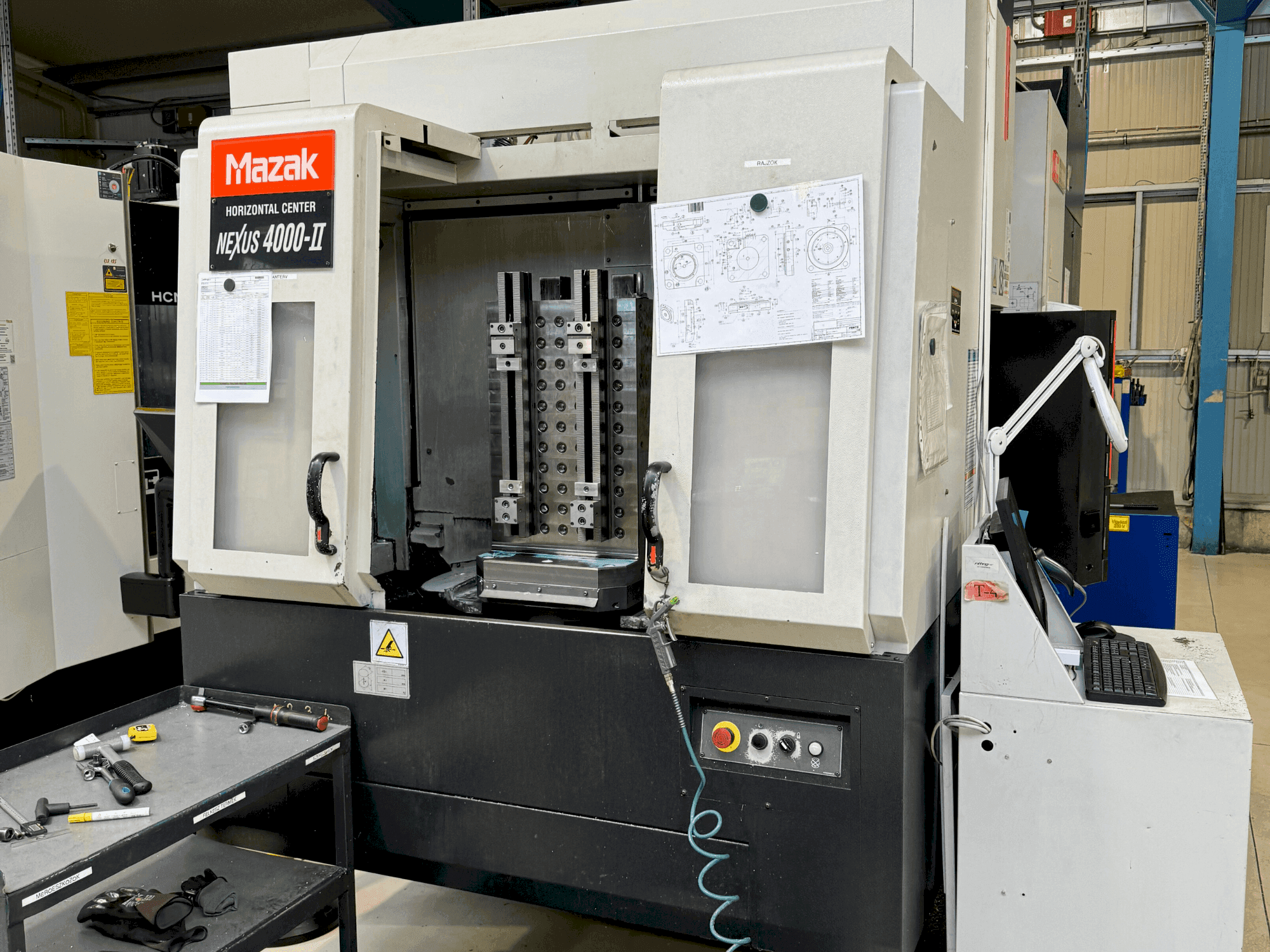 Masina Mazak HCN 4000 II eestvaade