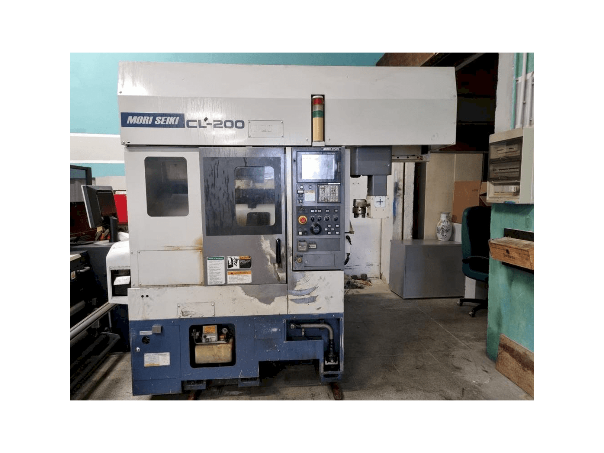 Masina MORI SEIKI CL-200 eestvaade