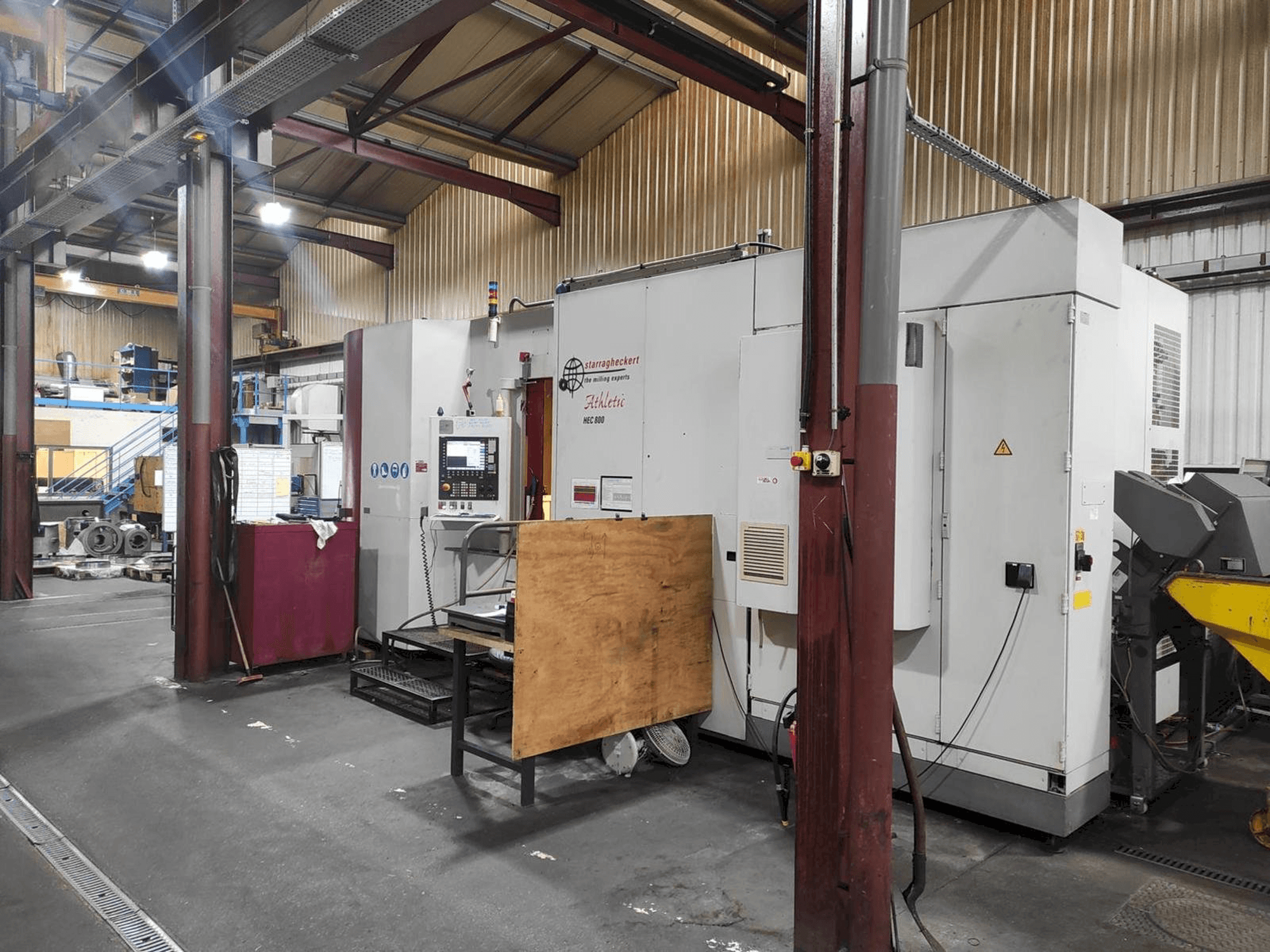 Masina Starrag HEC 800 - 5 AXES eestvaade