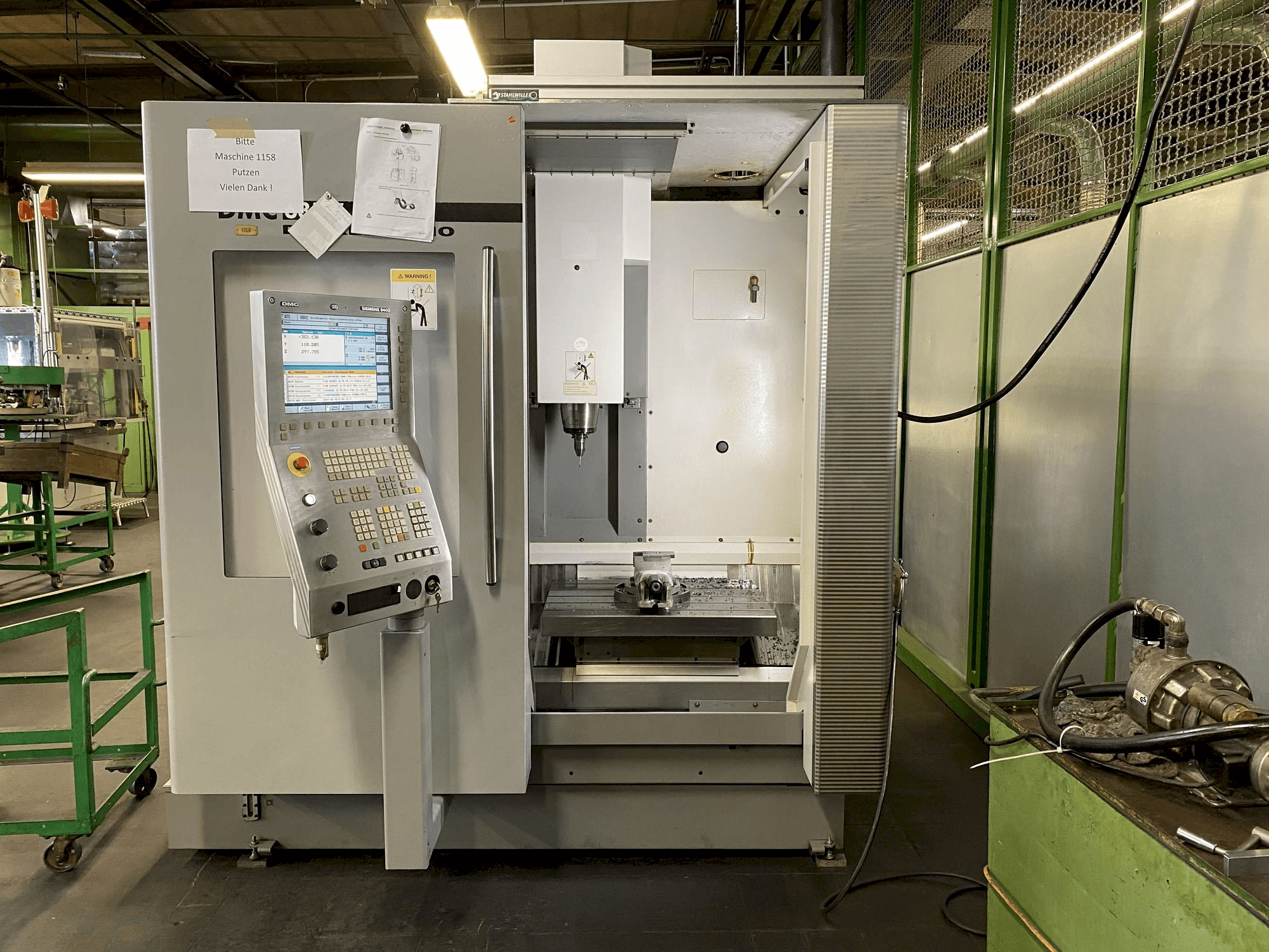 Masina DECKEL MAHO DMC 635V eestvaade