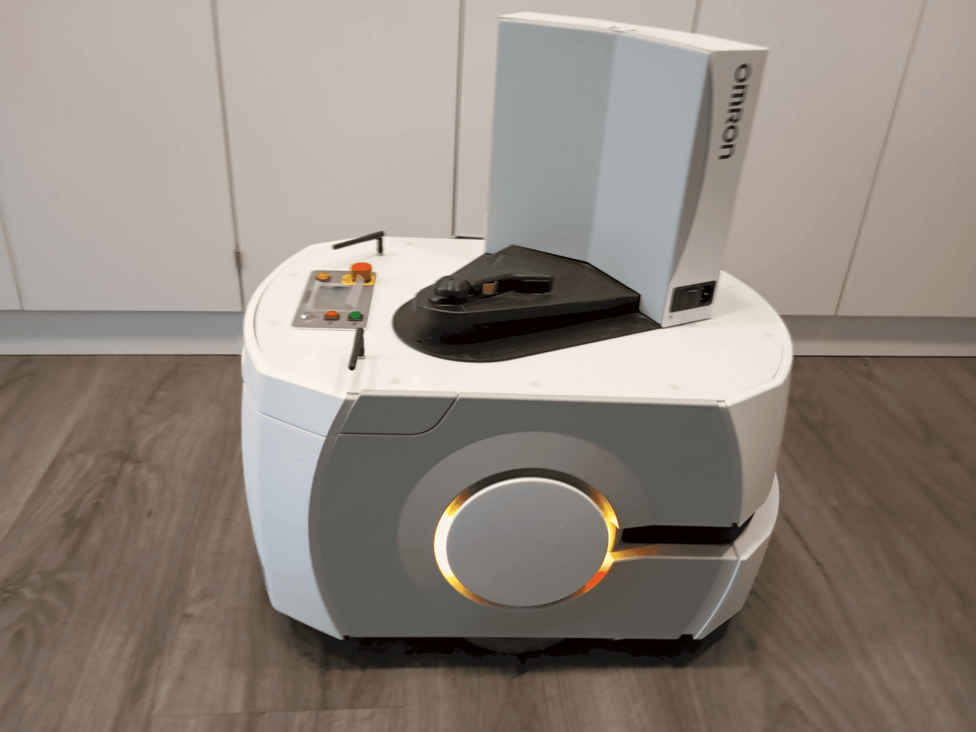 Masina OMRON LD90 eestvaade