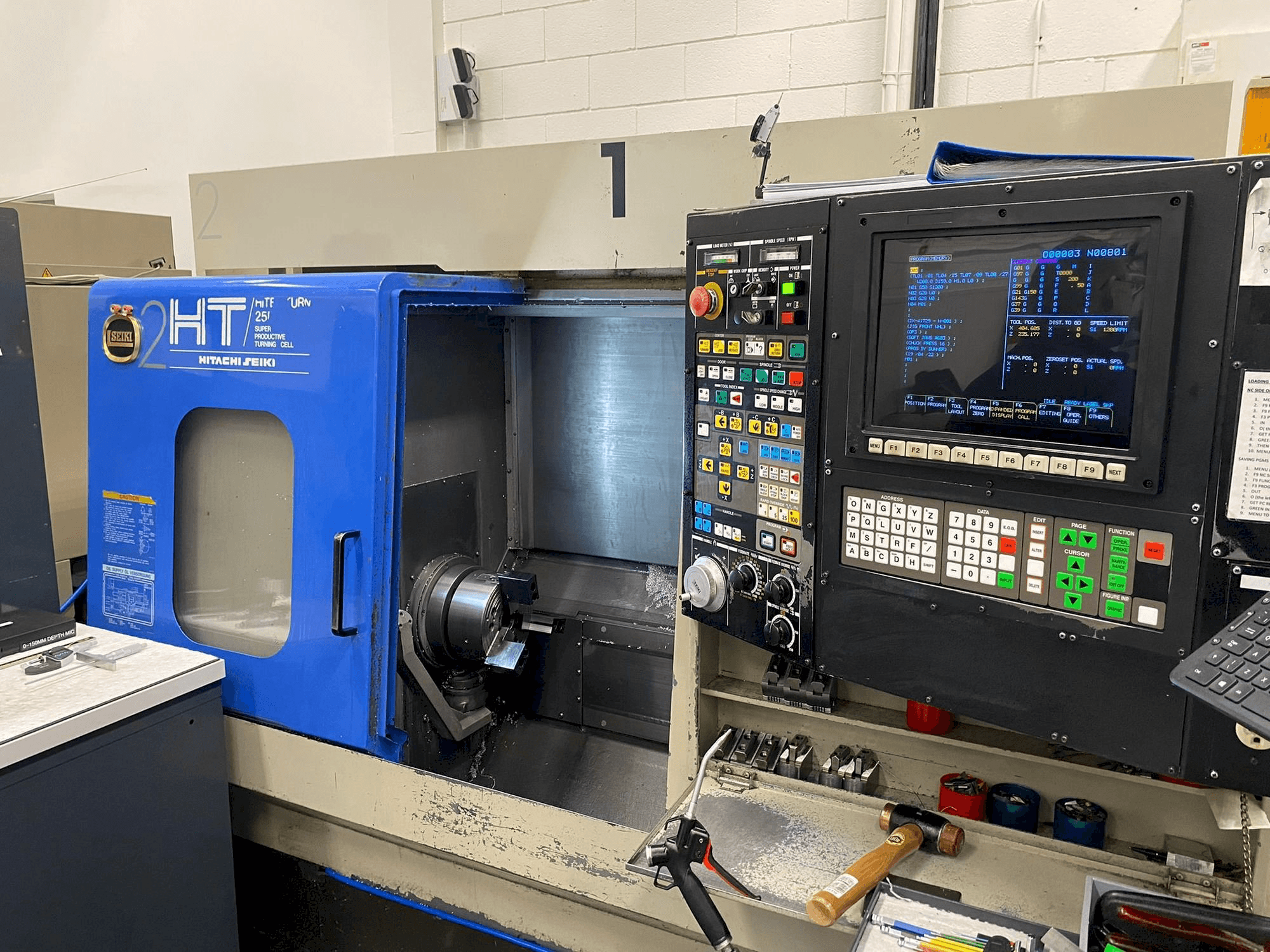 Masina HITACHI SEIKI Hi Tech 25R eestvaade