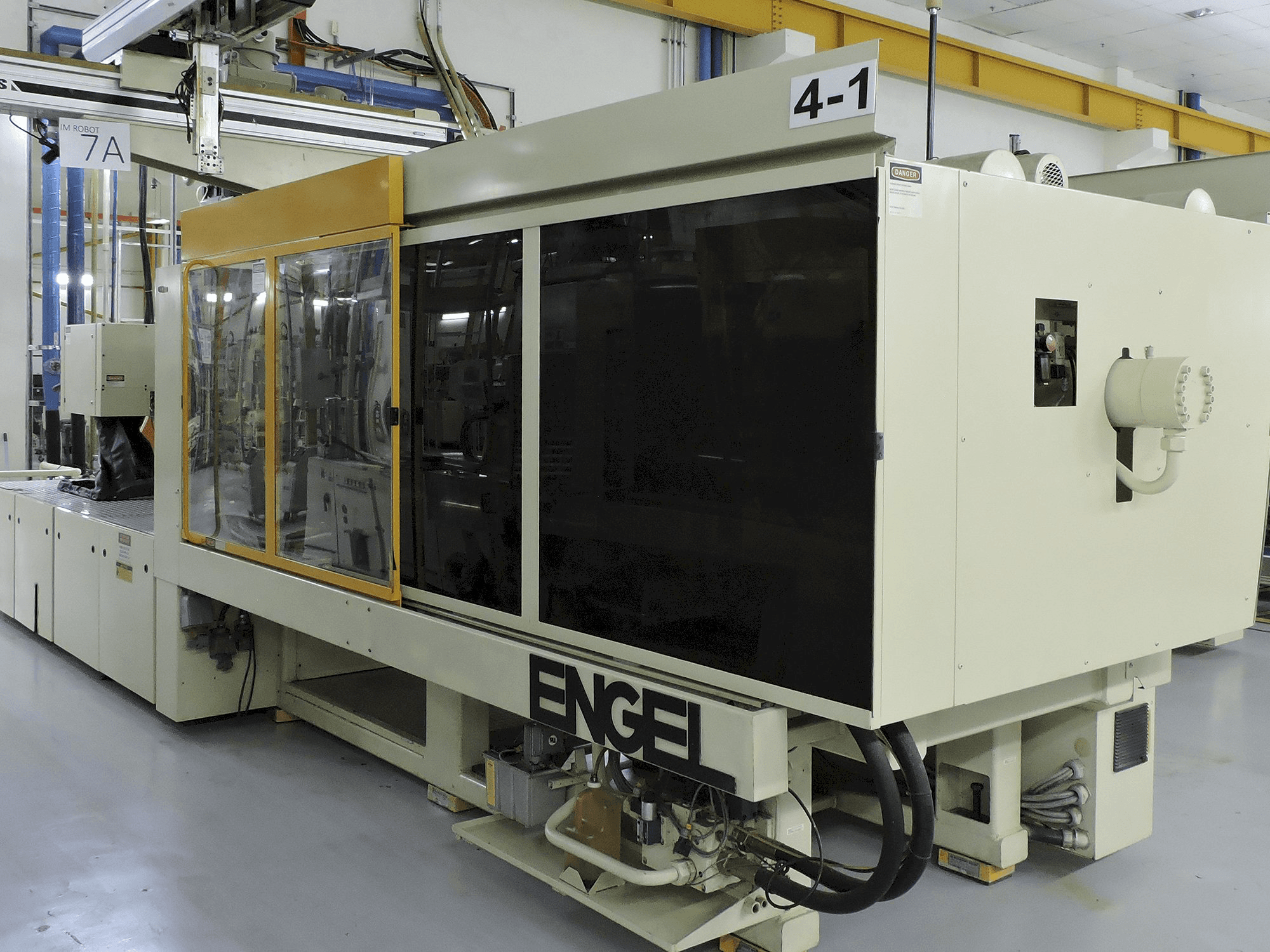 Masina ENGEL ES1300/450 BHP eestvaade