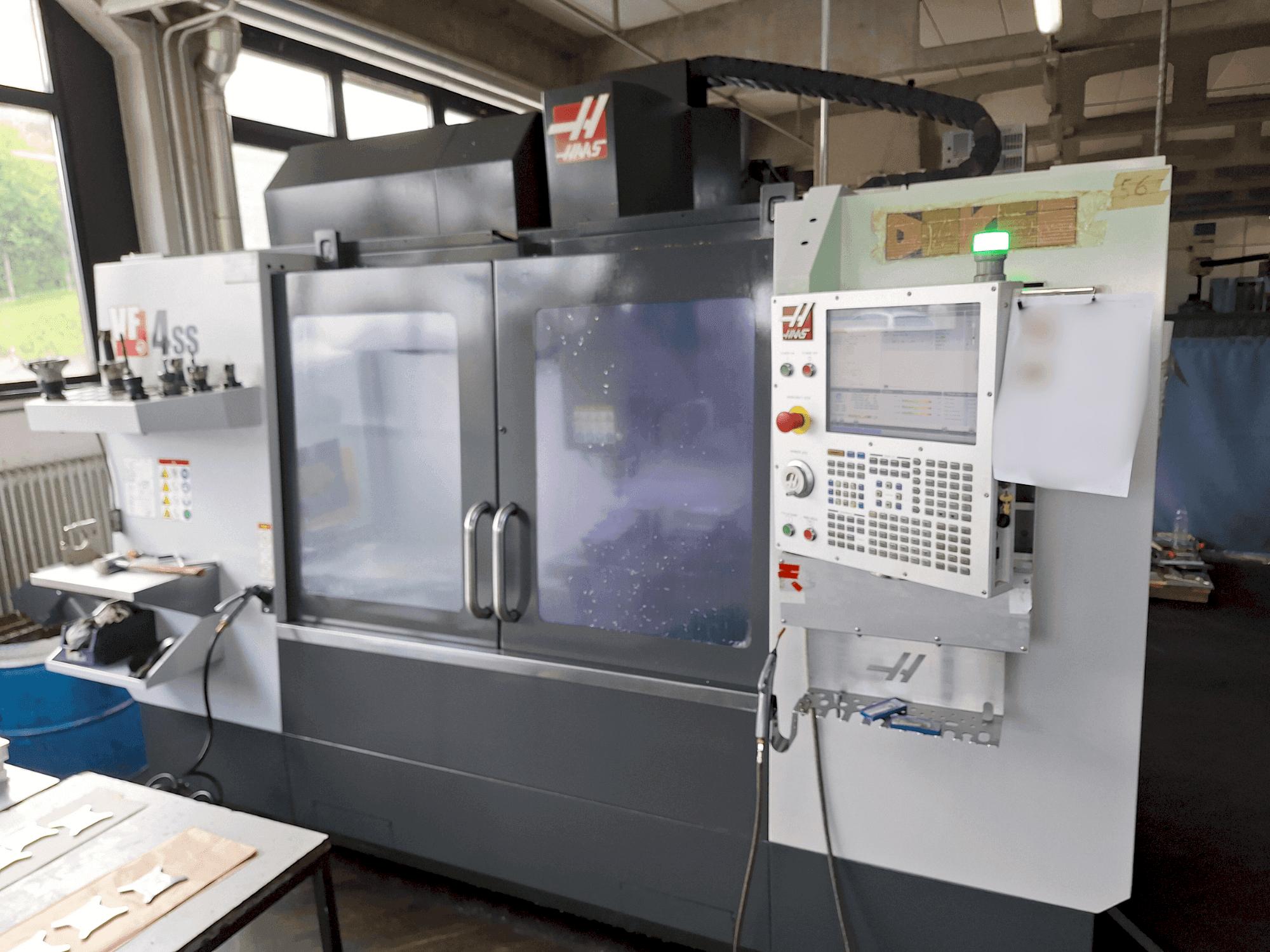 Masina HAAS VF-4SS eestvaade