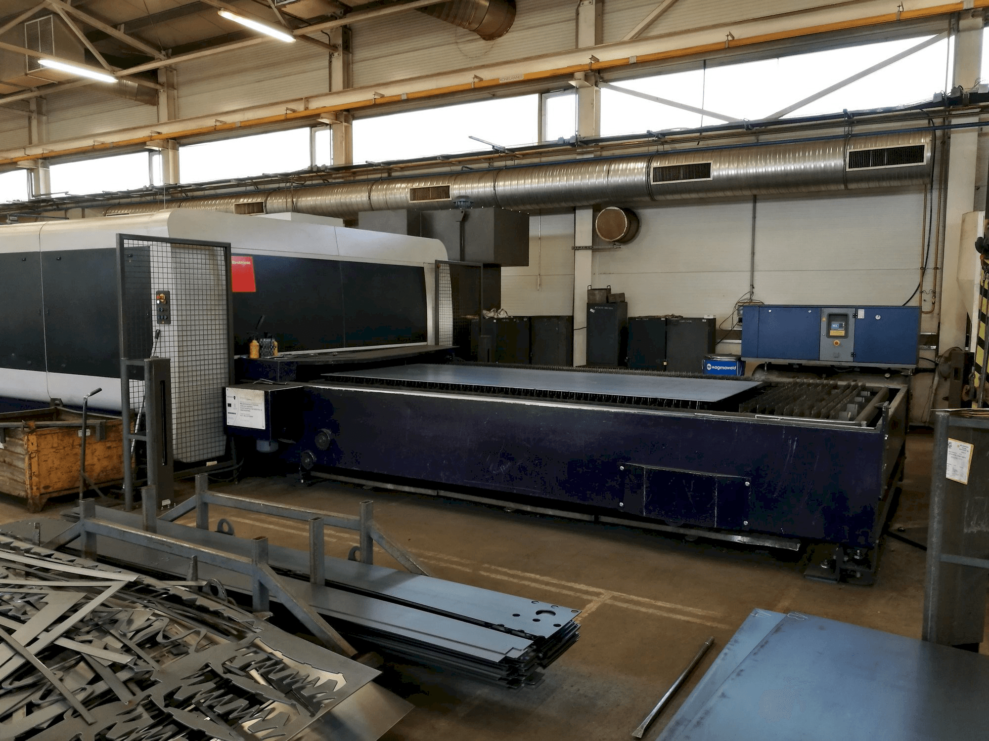 Masina Bystronic BySprint Fiber 4020 vasaku külje vaade