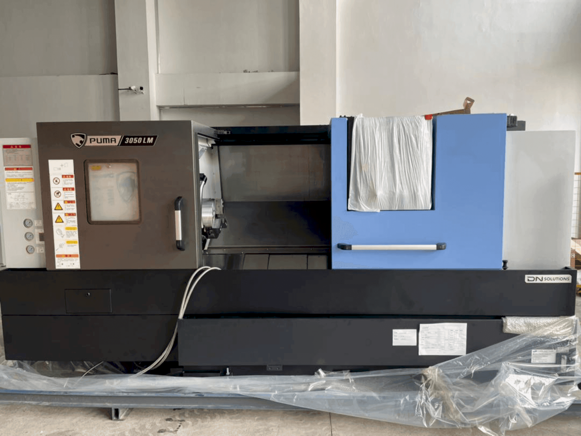 Masina DOOSAN PUMA 3050 LM eestvaade