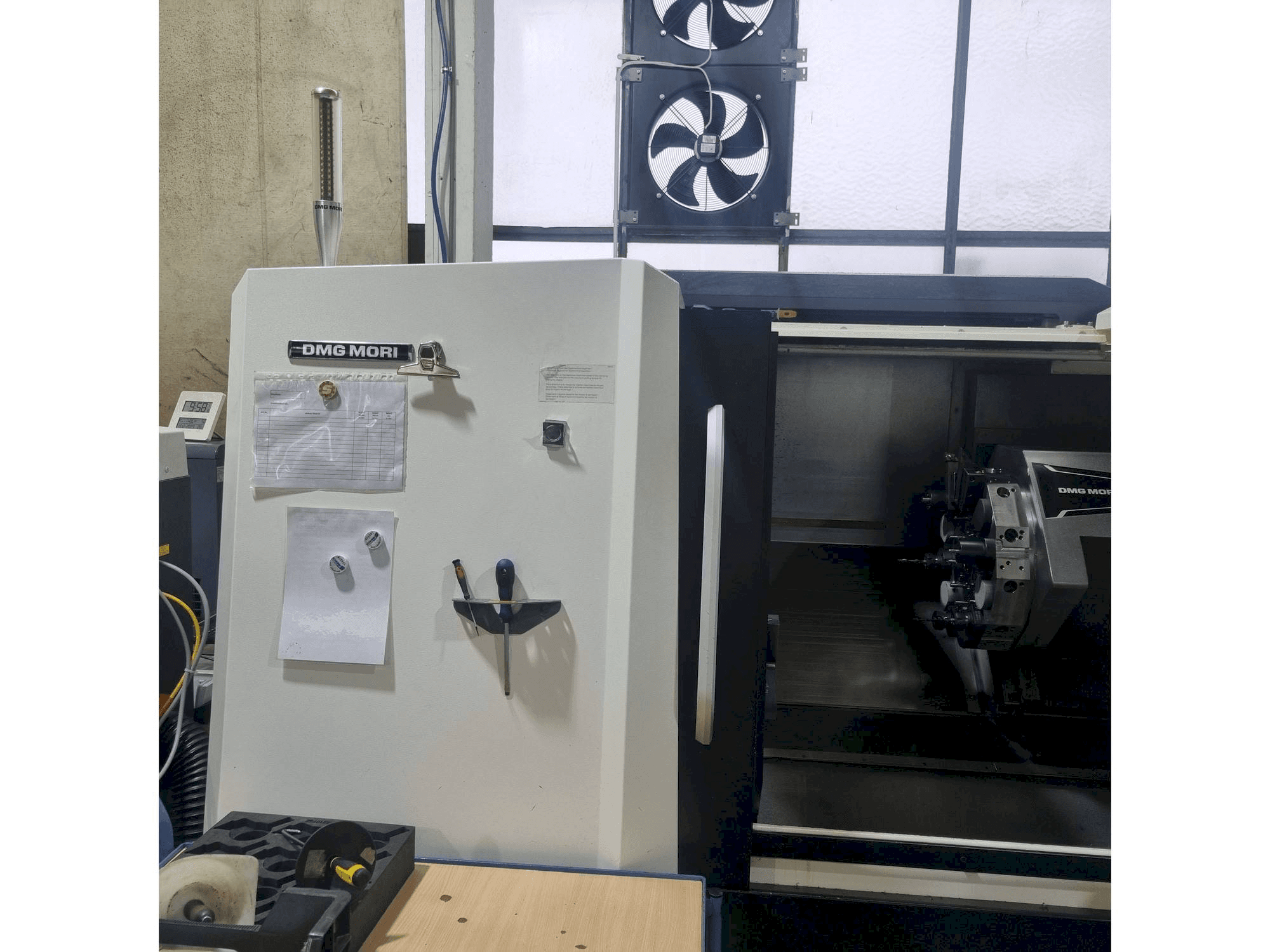 Masina DMG MORI CLX 450 V4 eestvaade
