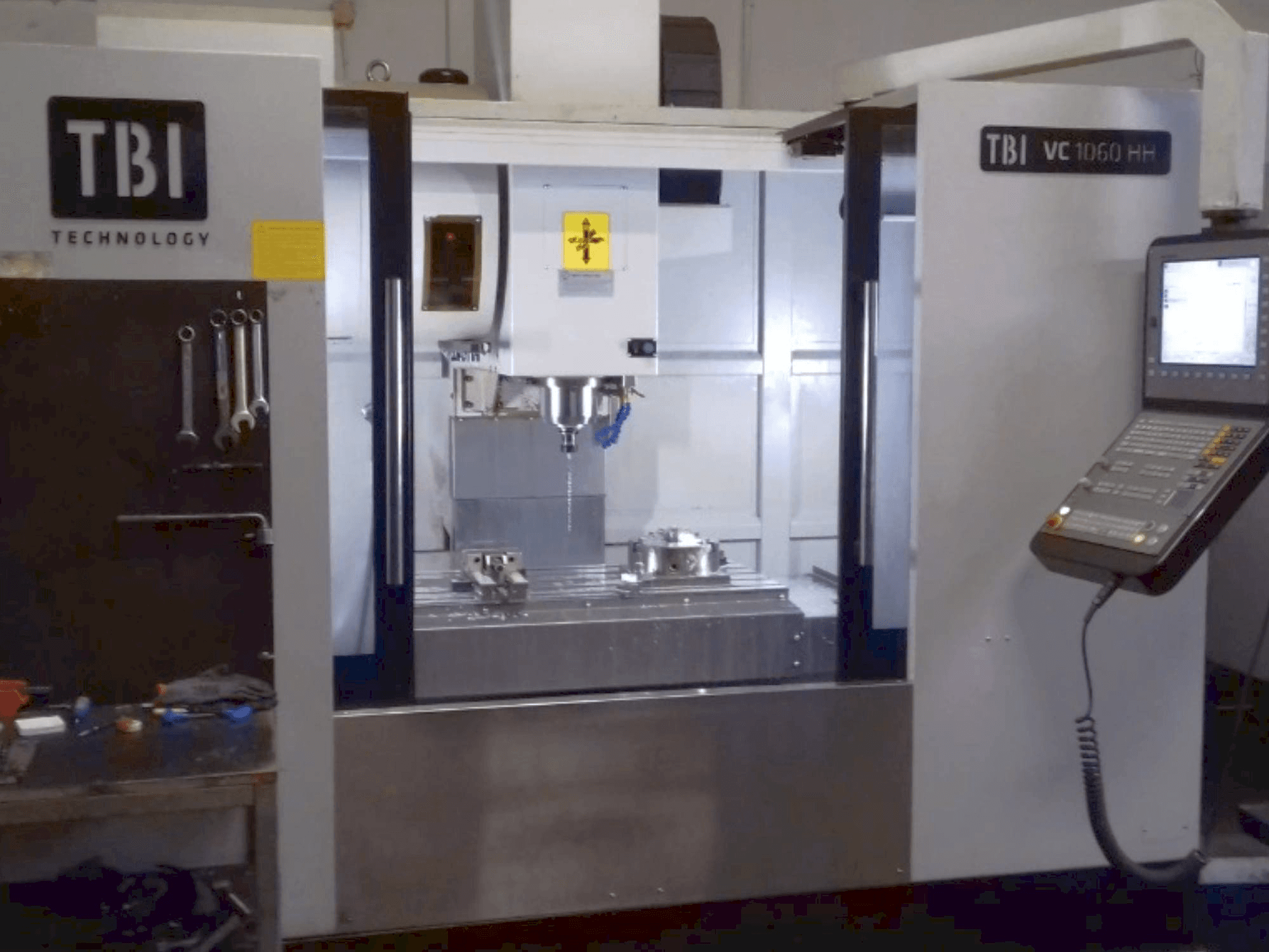 Masina TBI VC 1060 HH eestvaade