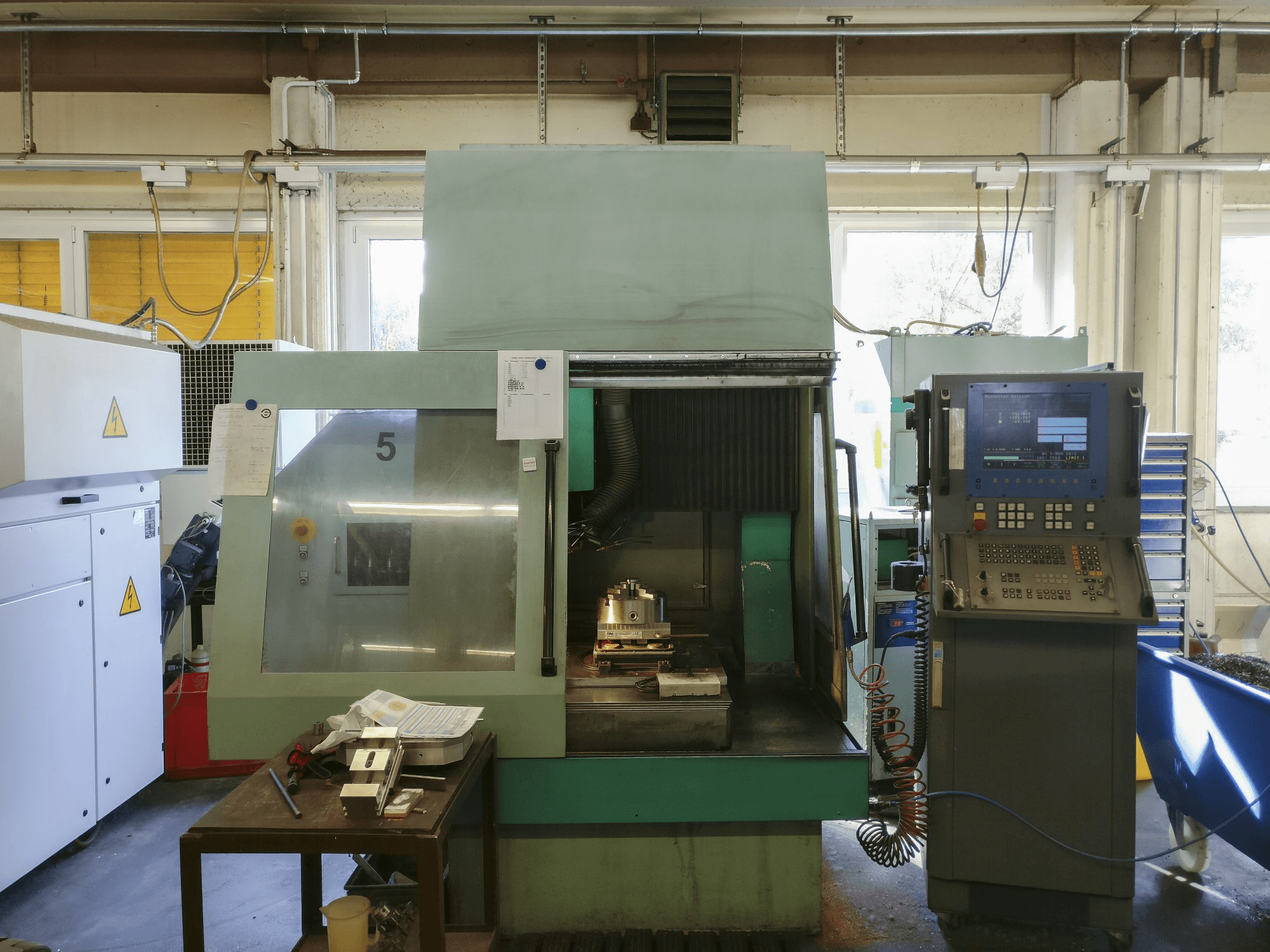 Masina DIGMA 700 GC eestvaade