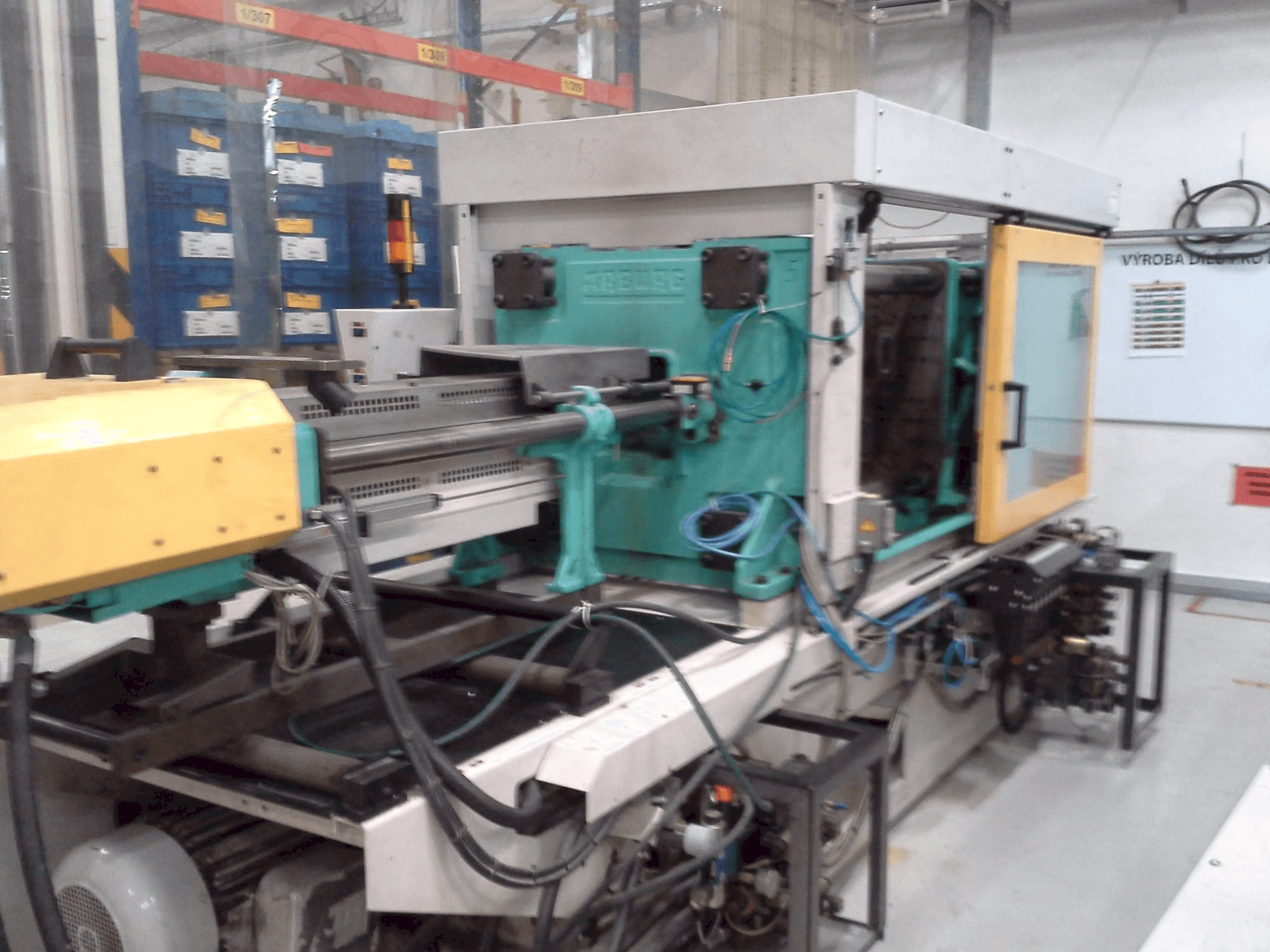 Masina Arburg 570C 2000-675 eestvaade