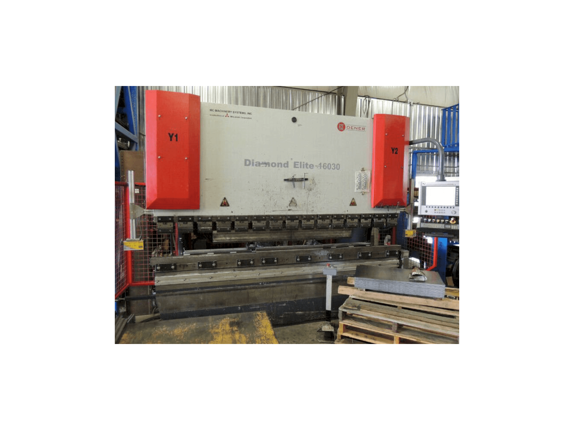 Masina Mitsubishi Dener Diamond Elite 16030 eestvaade