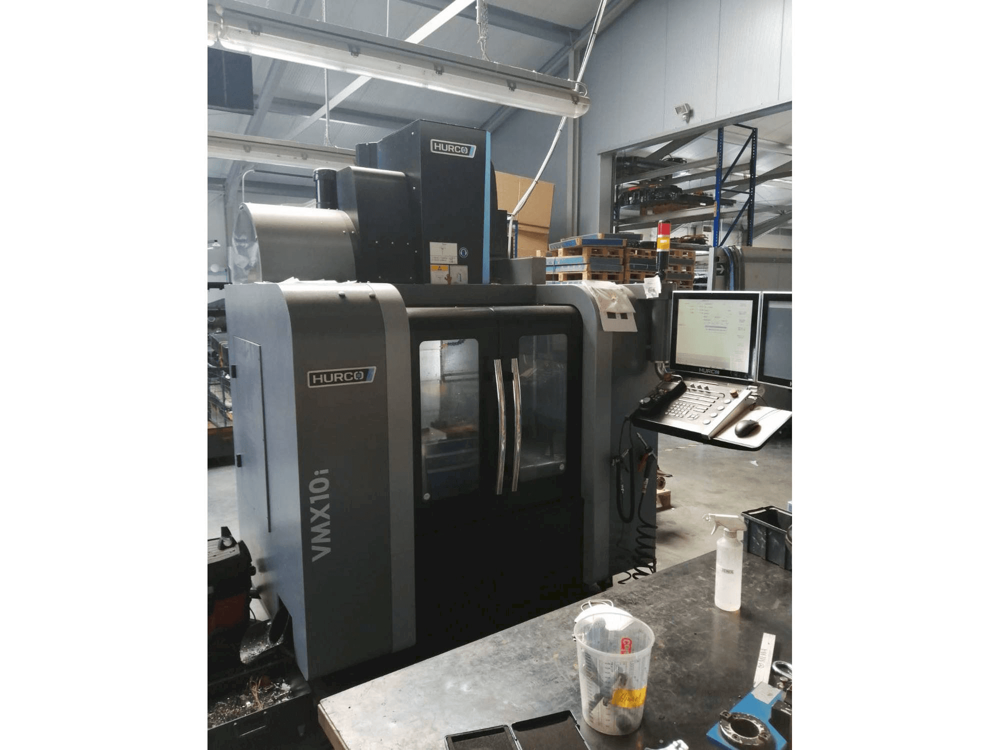 Masina Hurco VMX10i eestvaade