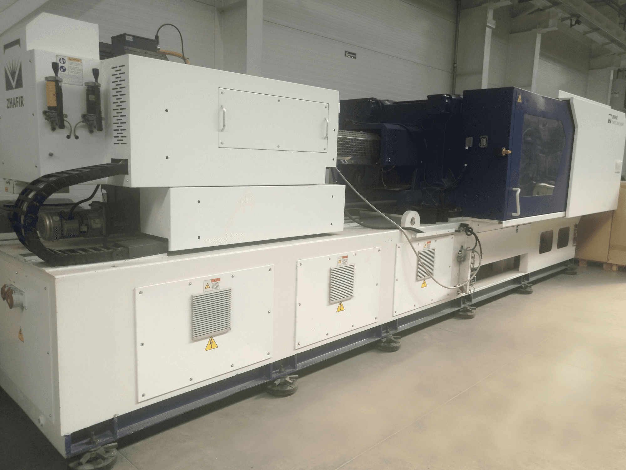 Masina Zhafir VE 4100/1100 eestvaade