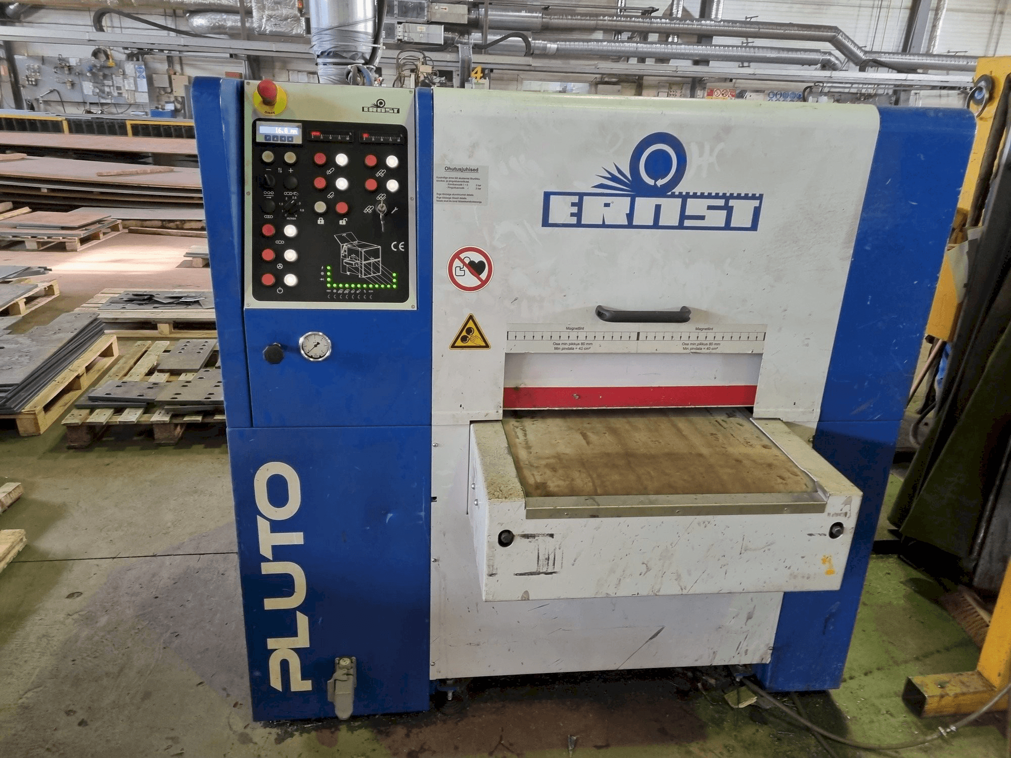 Masina ERNST PLUTO ELL 600 eestvaade