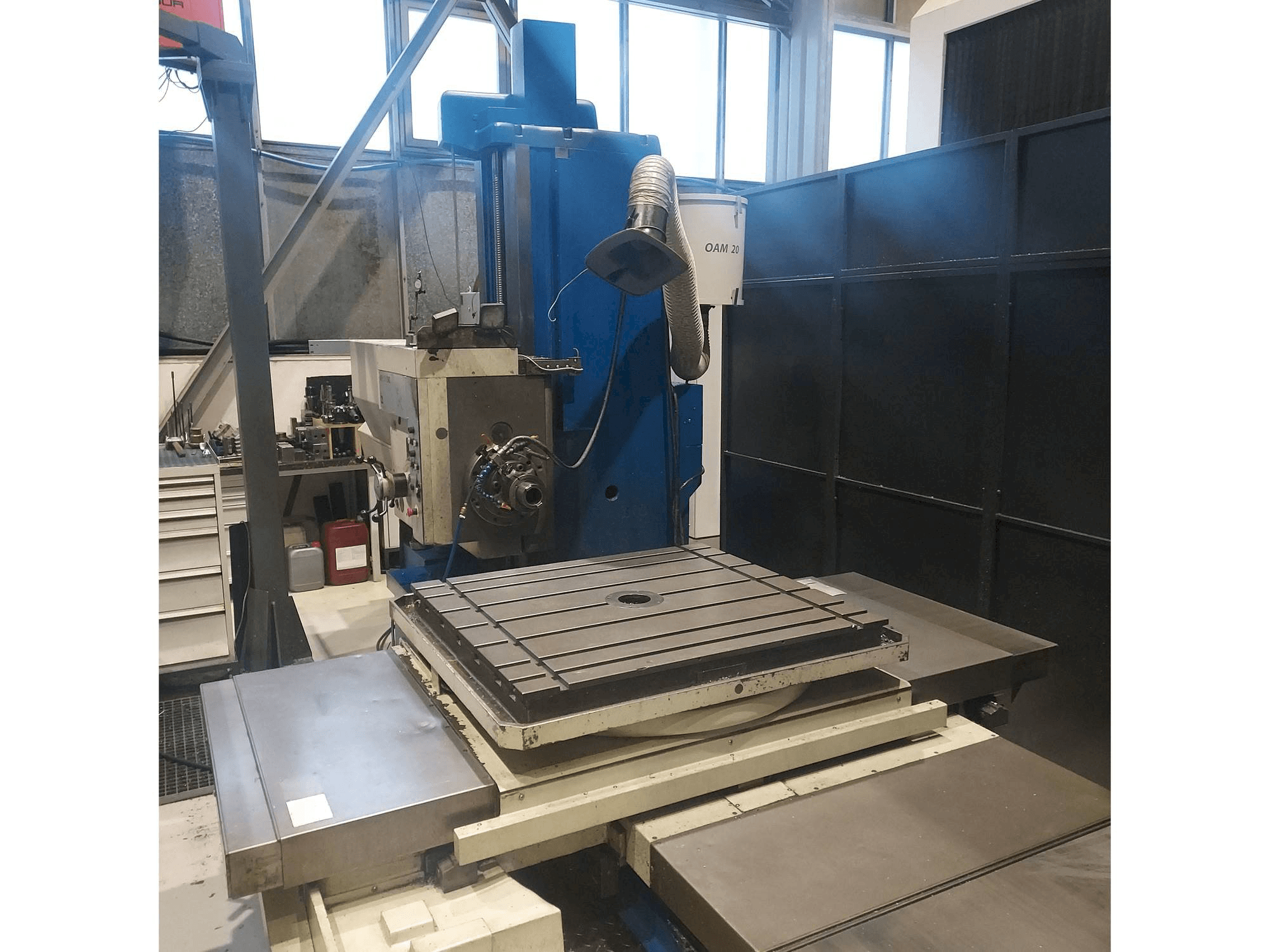 Masina TOS WH 10 CNC eestvaade