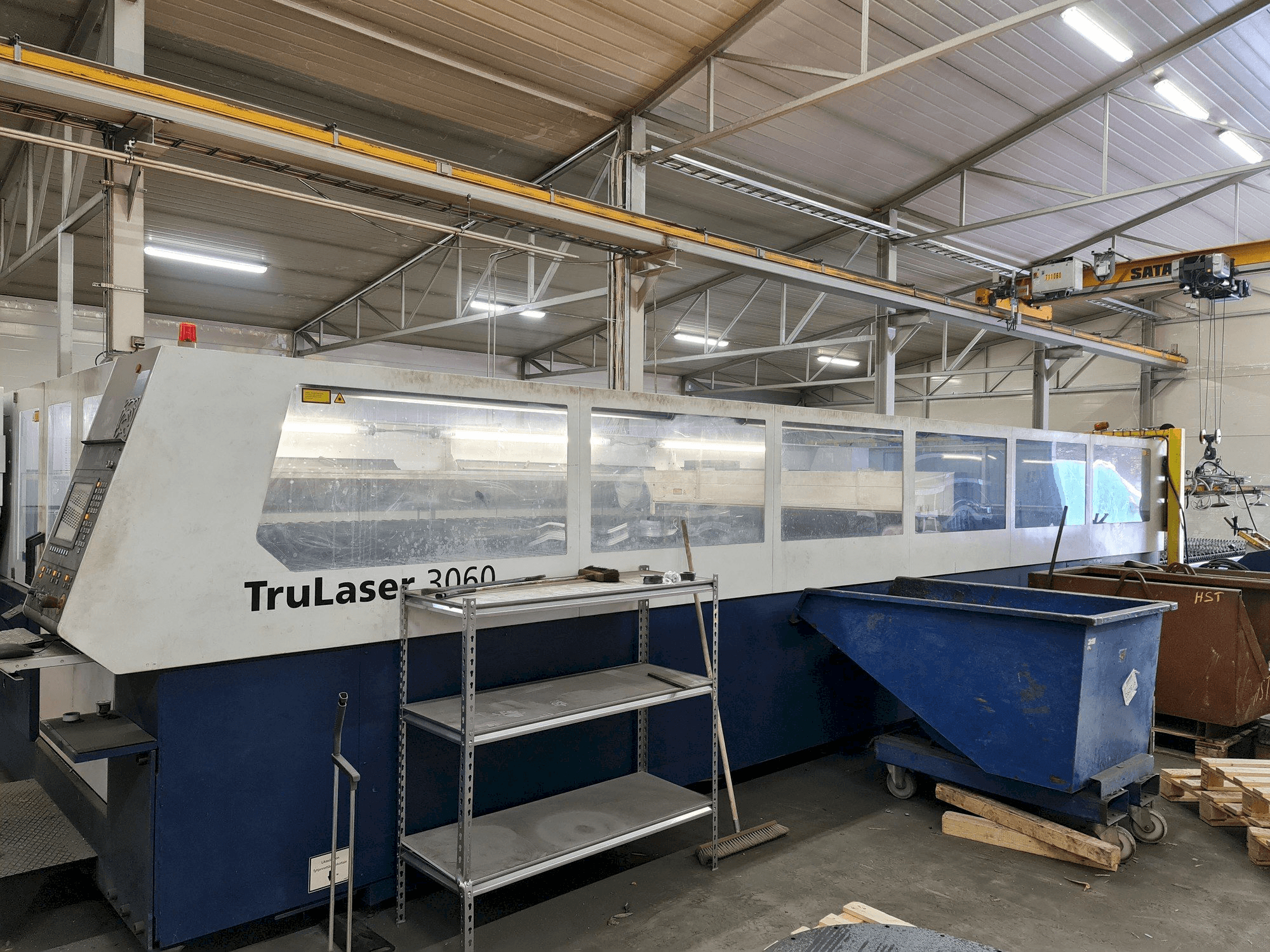 Masina Trumpf TruLaser 3060 külgvaade