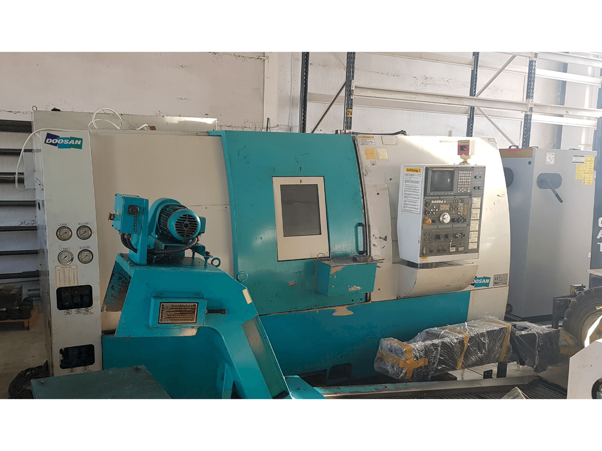 Masina Doosan S310SLMY eestvaade