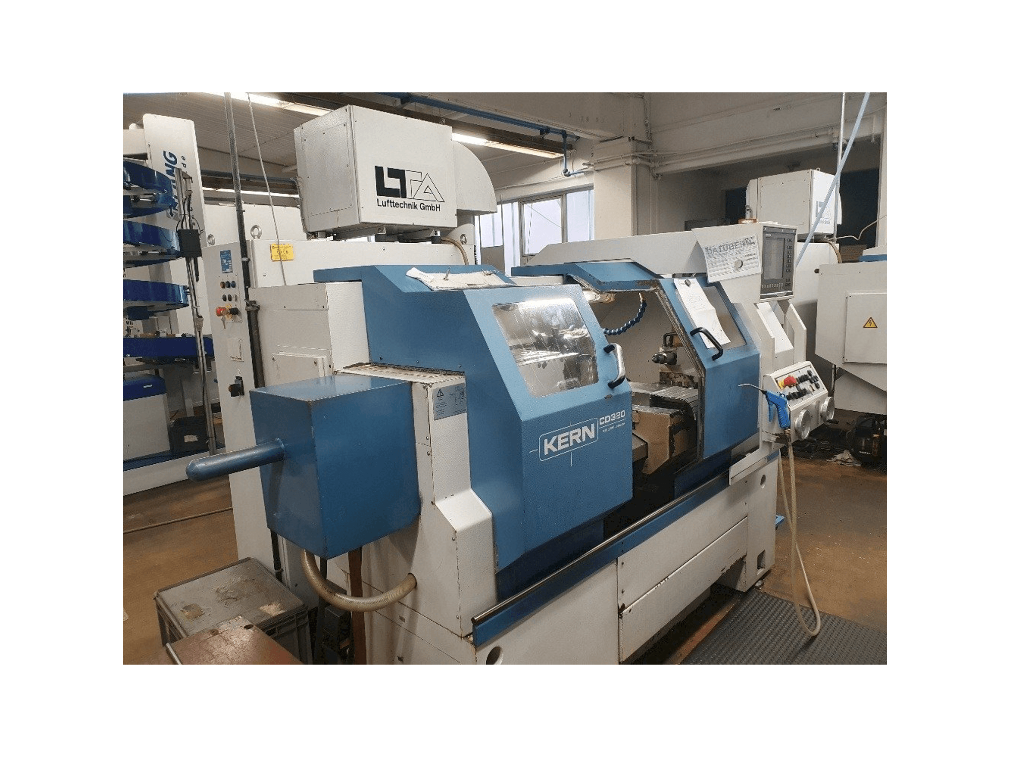 Masina DTM CD 320 vasaku külje vaade