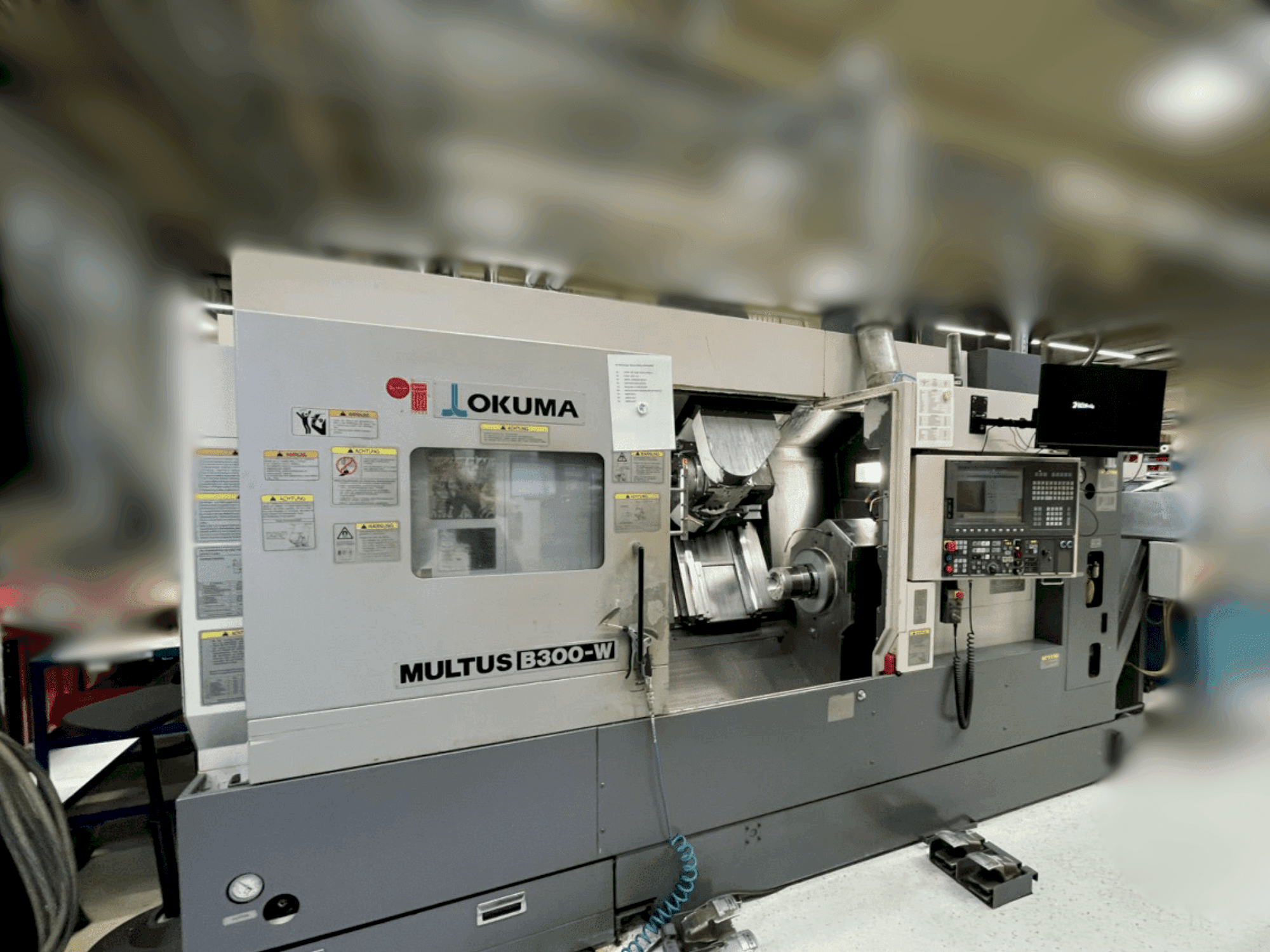 Masina Okuma Multus B300-W eestvaade