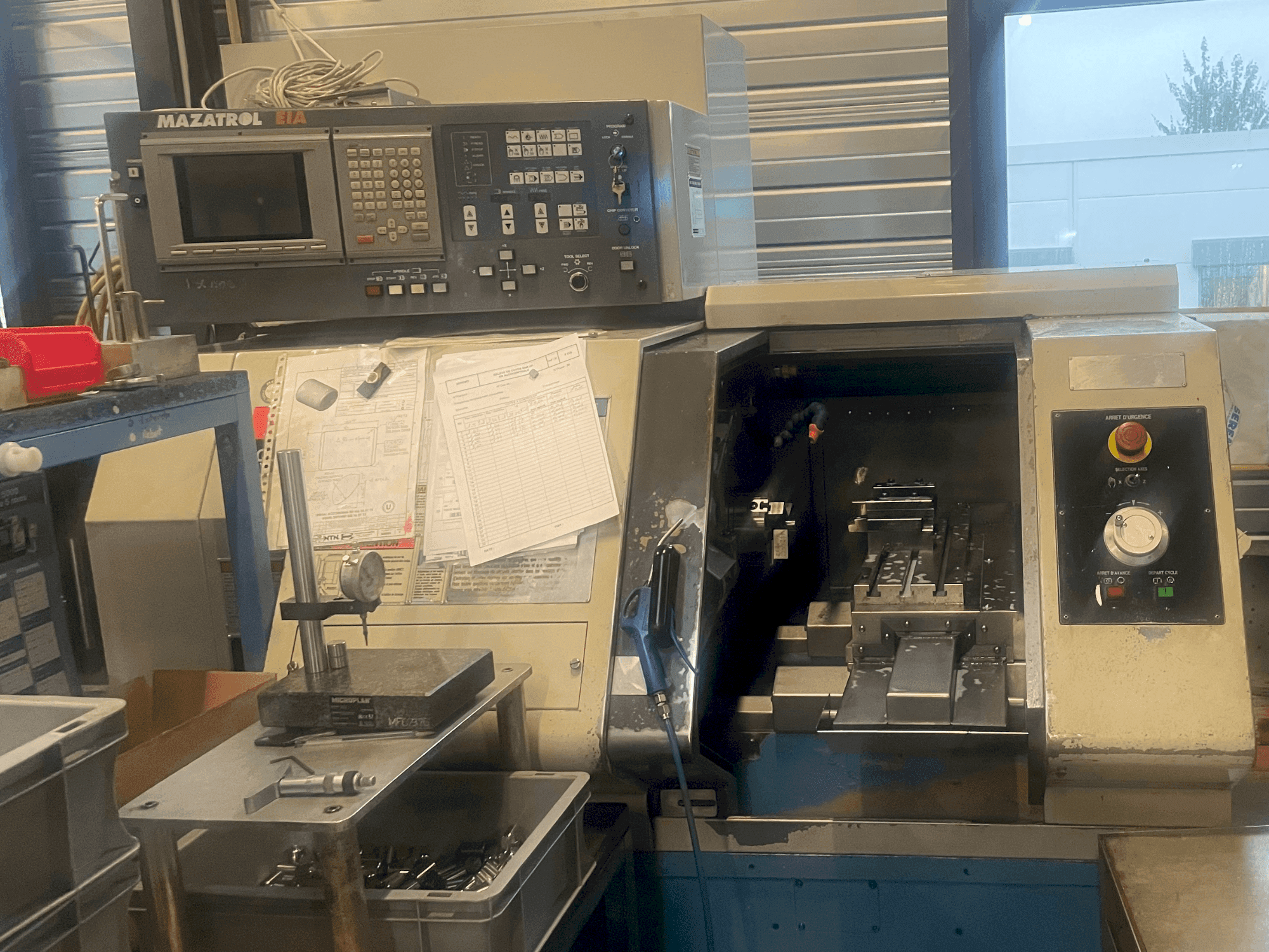 Masina Mazak QT6 T (2007)+MAZAK QT6 G (2002)+1 LNS Hydrobar mini sprint eestvaade