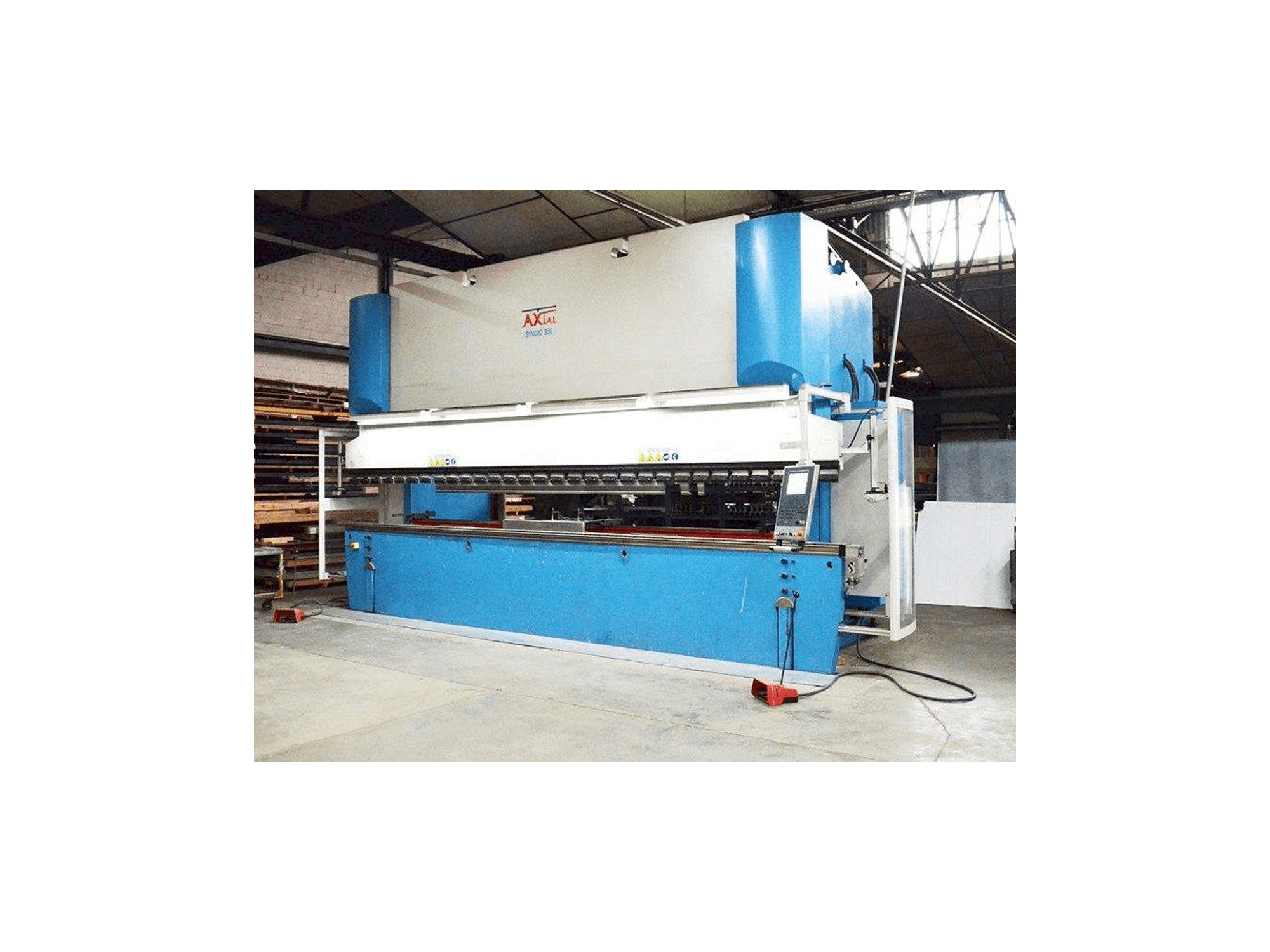 Masina Axial SYNCRO 356 eestvaade