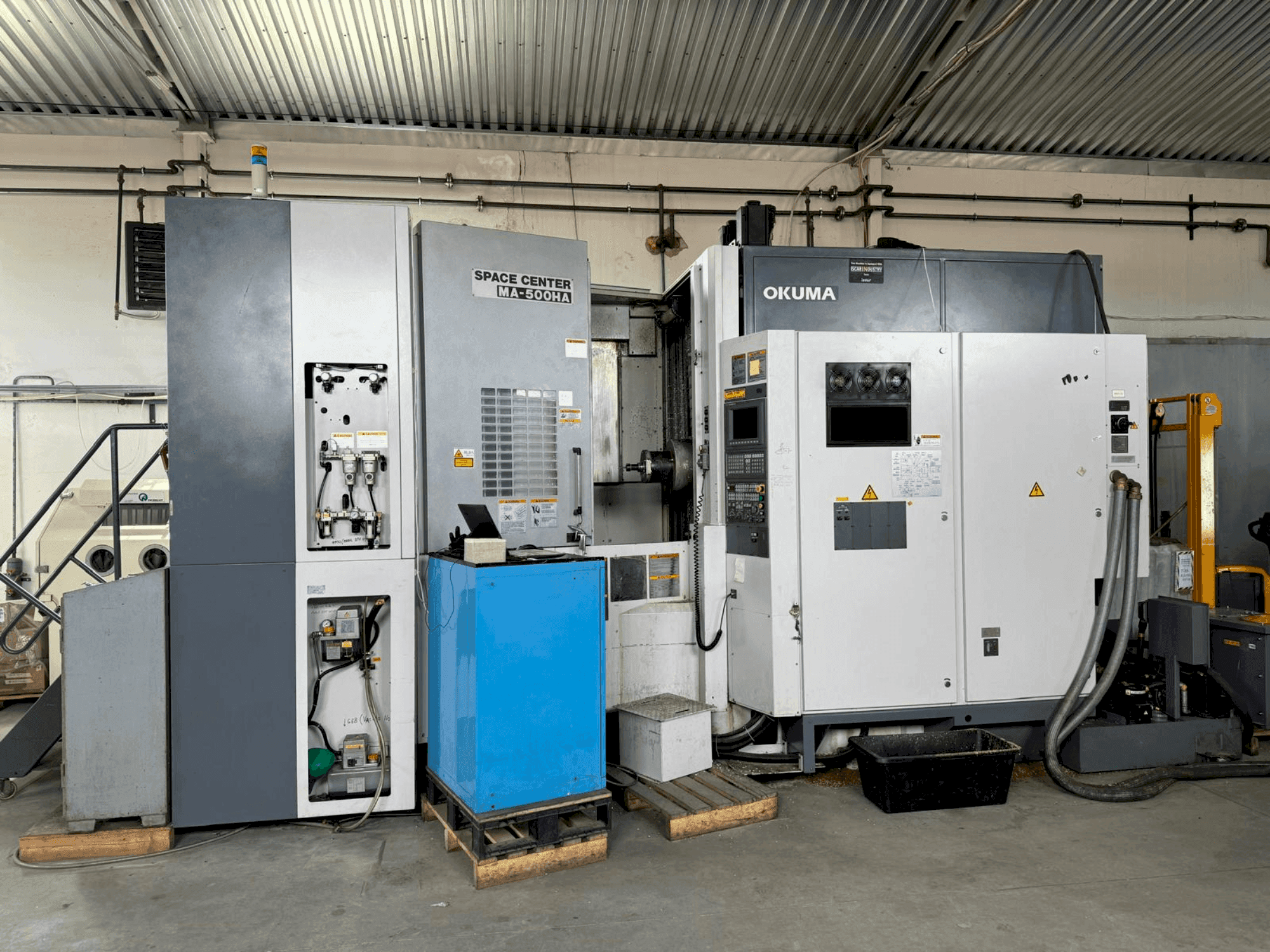 Masina Okuma MA-500HA eestvaade