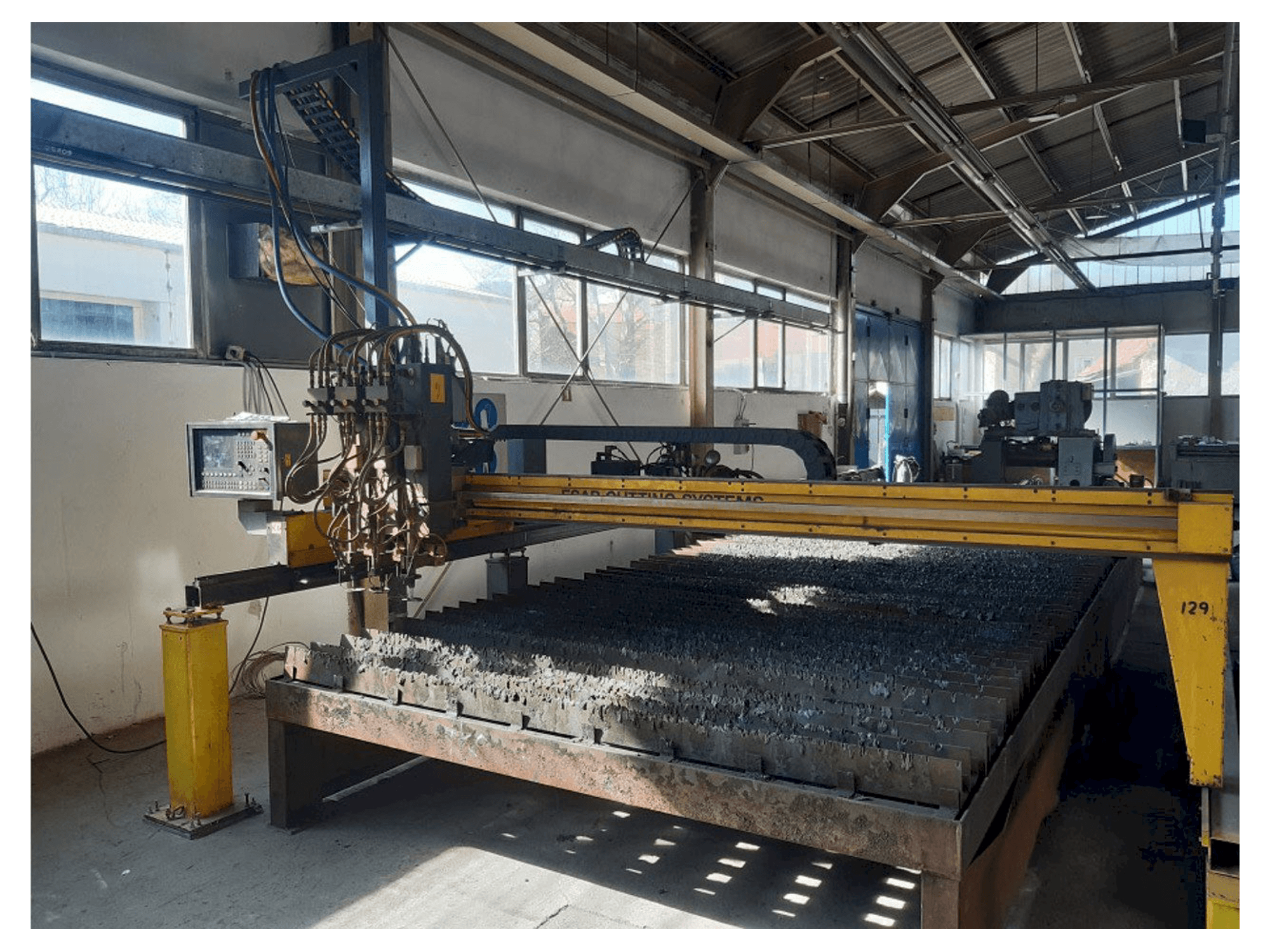 Masina ESAB CXC-P3500 eestvaade